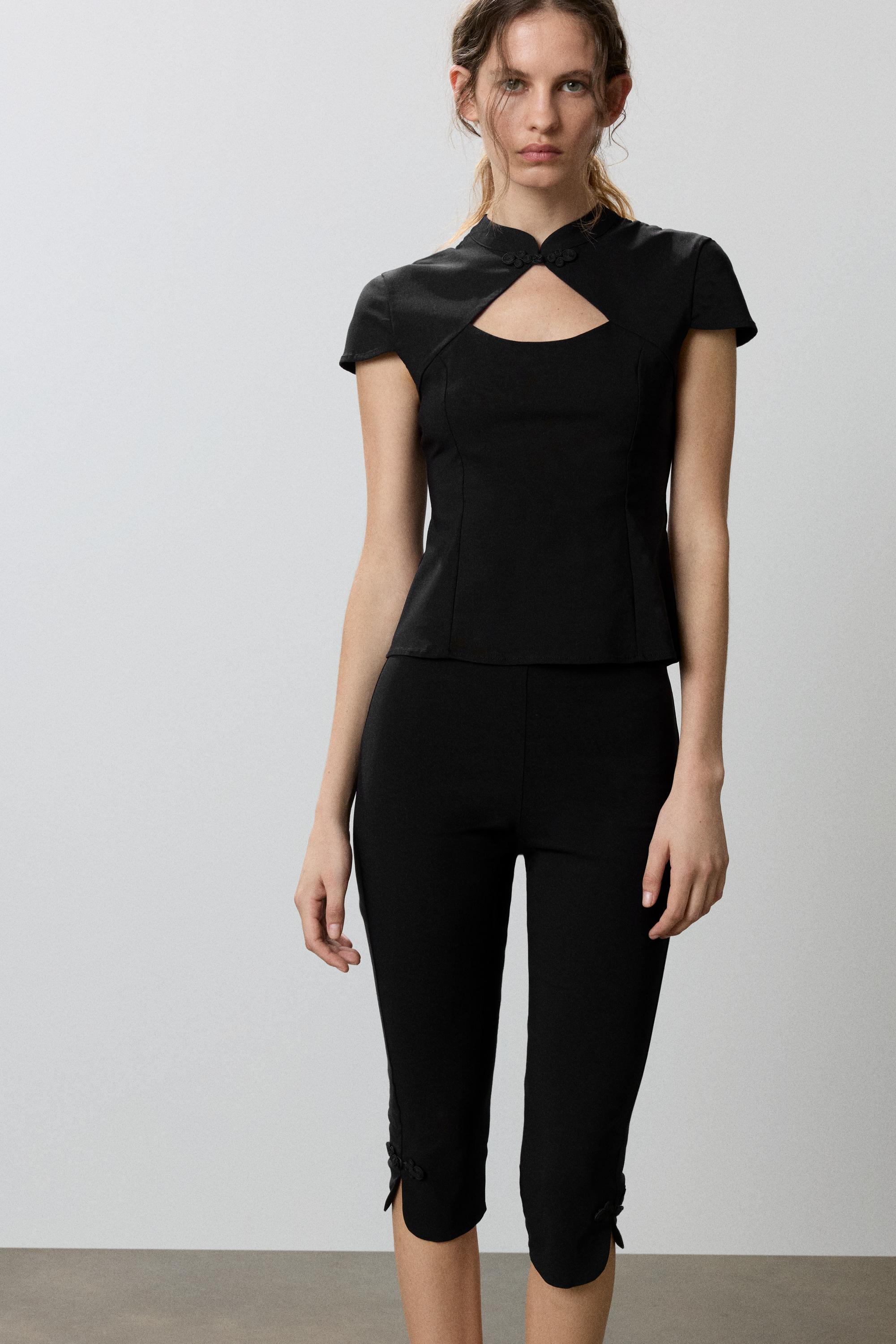 Frog fastening capris — Black
