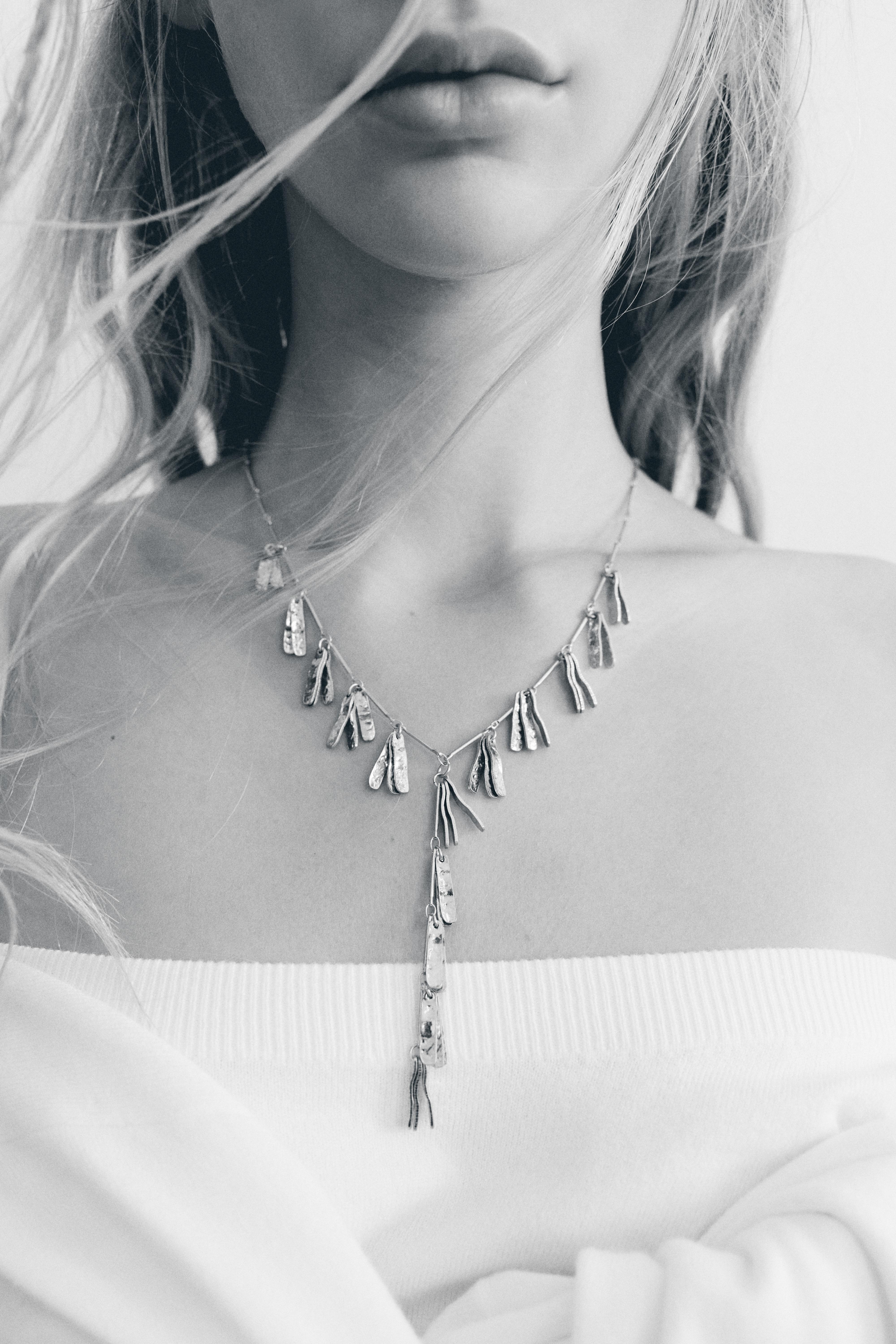Long cascading necklace — Gold