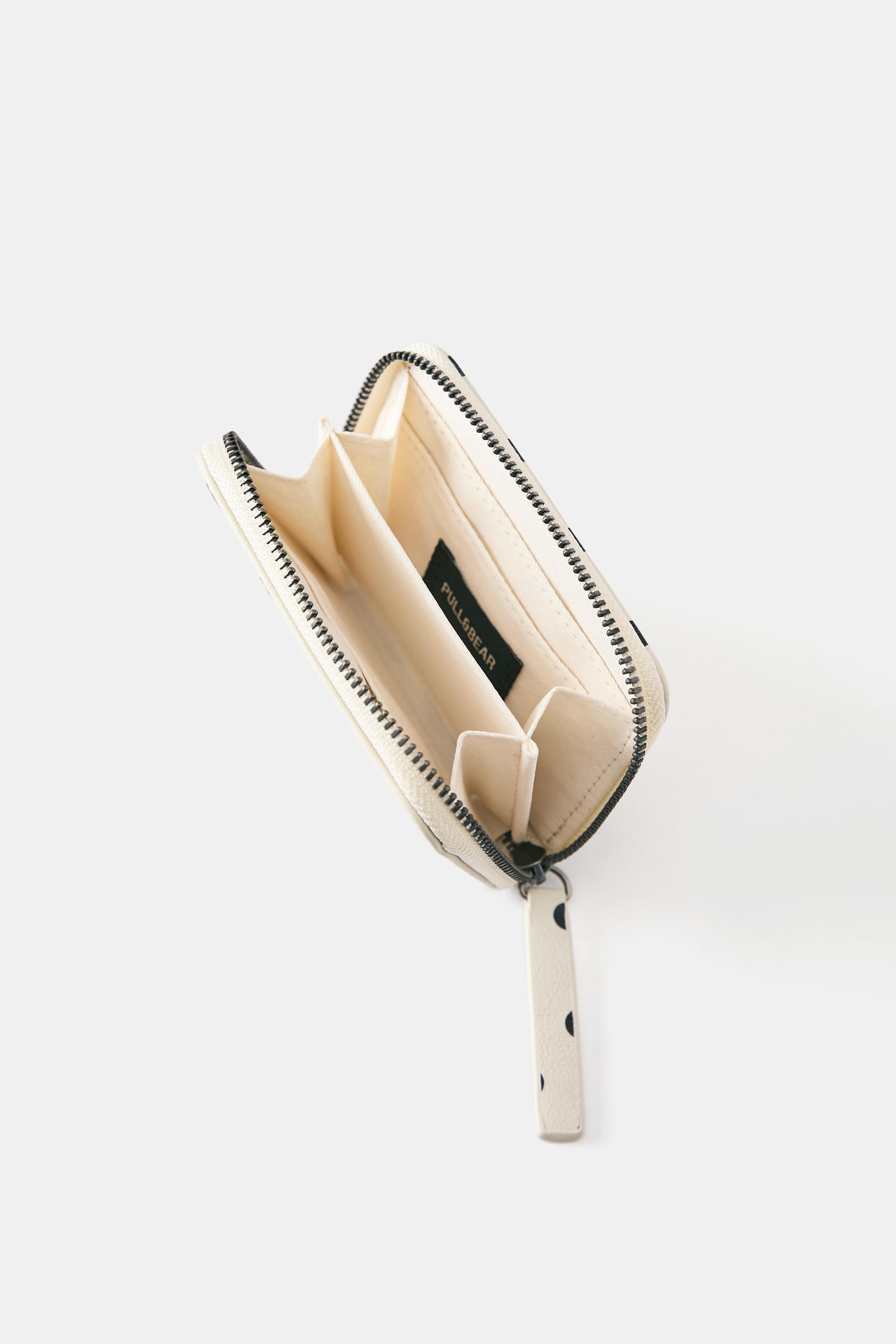 Polka dot purse — White