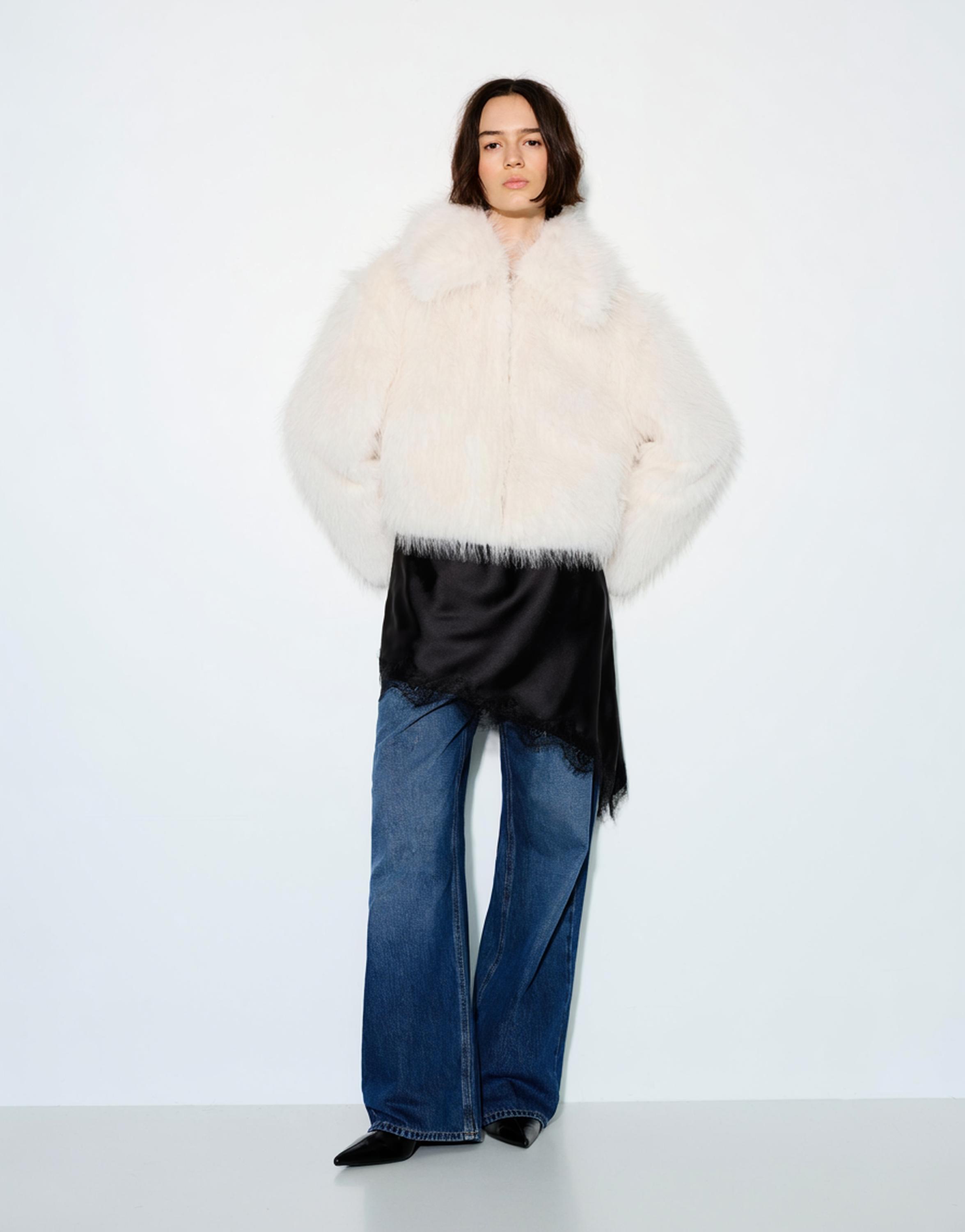 Beyaz suni kürk ceket