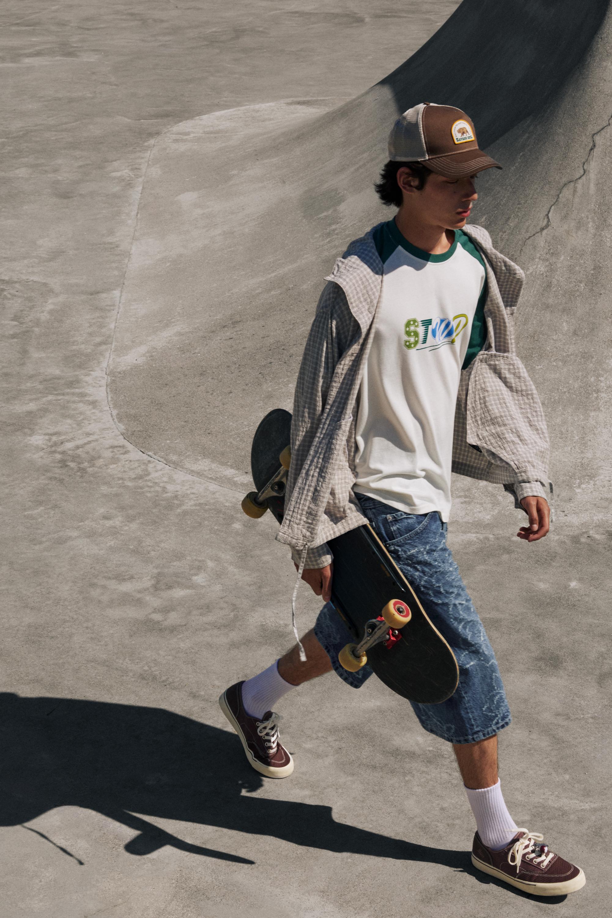 Calções Bermuda Denim Skater Flores