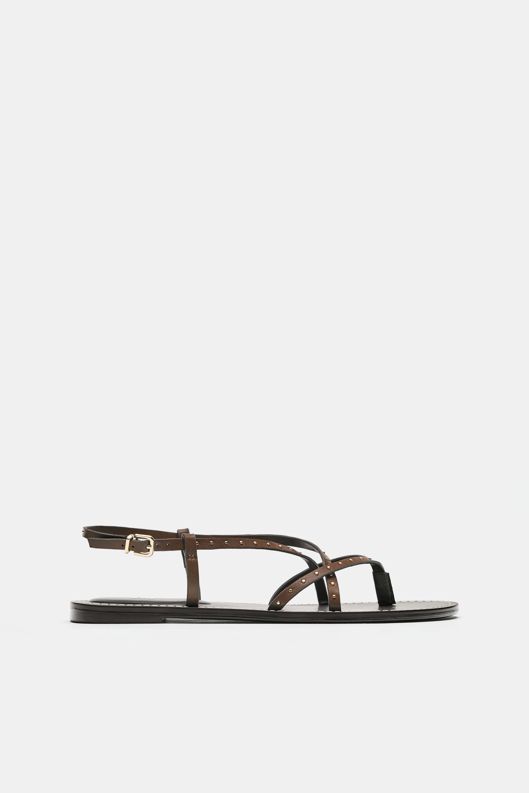 Flat studded sandals — Brown
