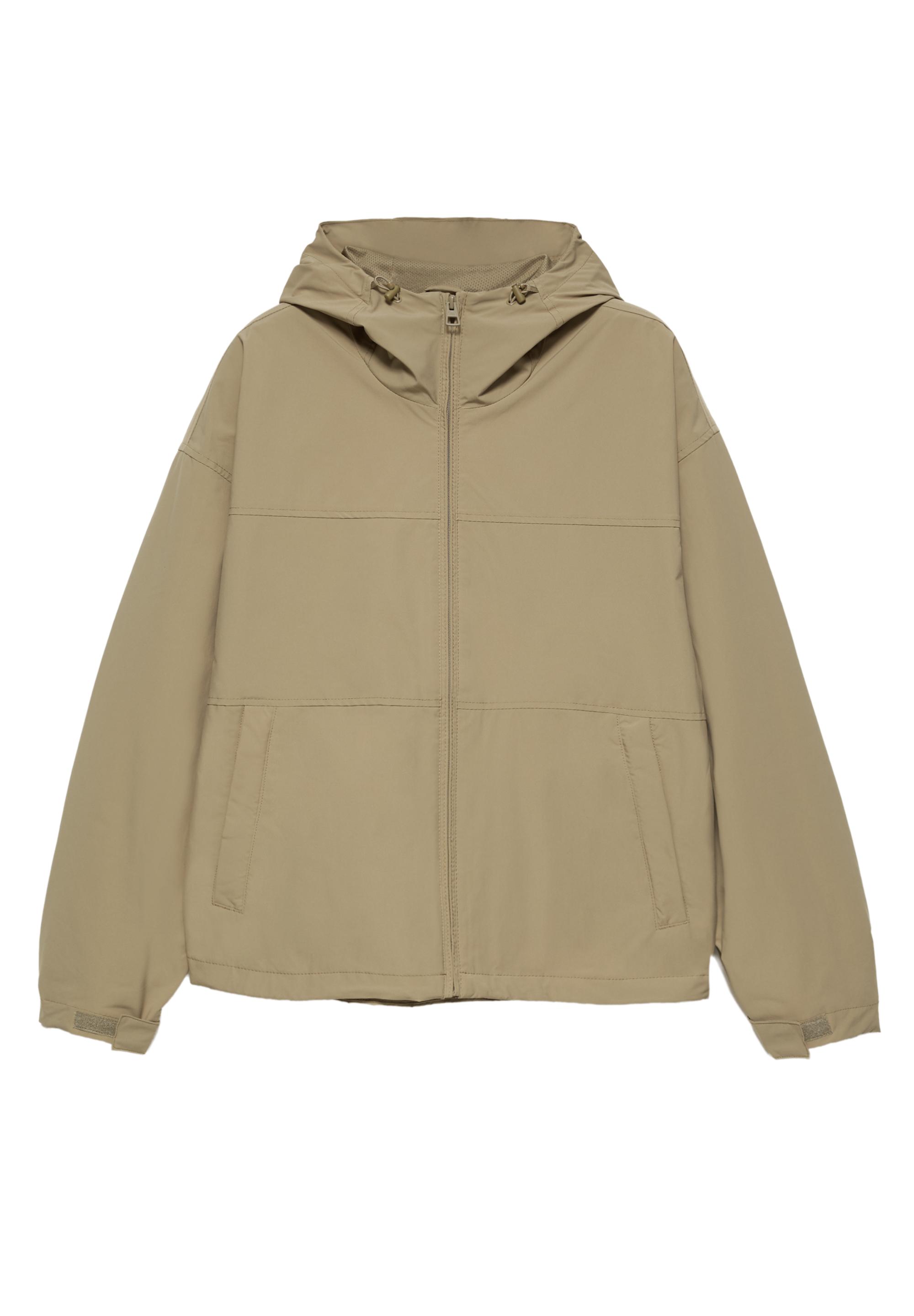 Lightweight hooded raincoat — Sand