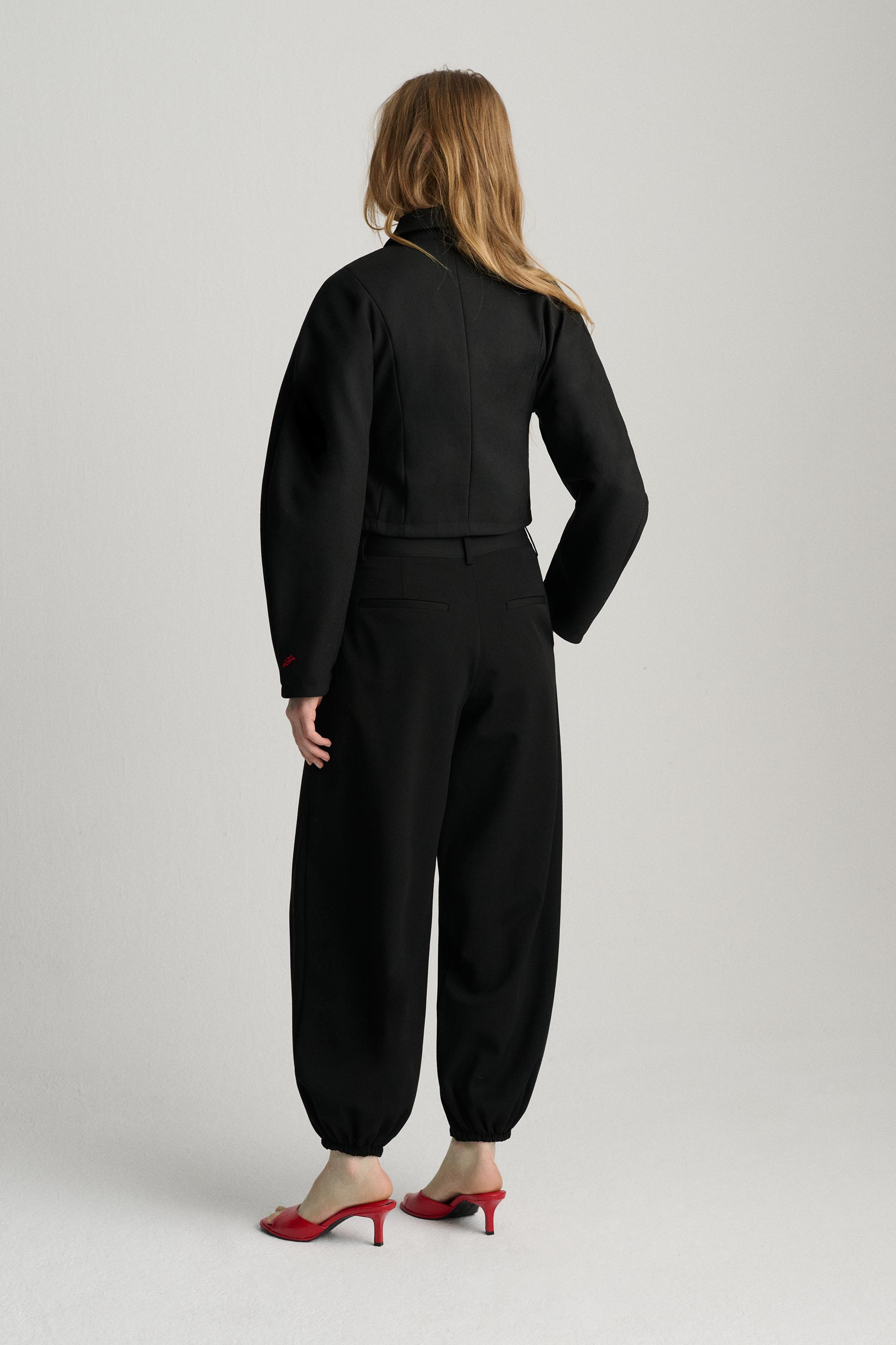 Tailored fit jacket with heart detail — Black