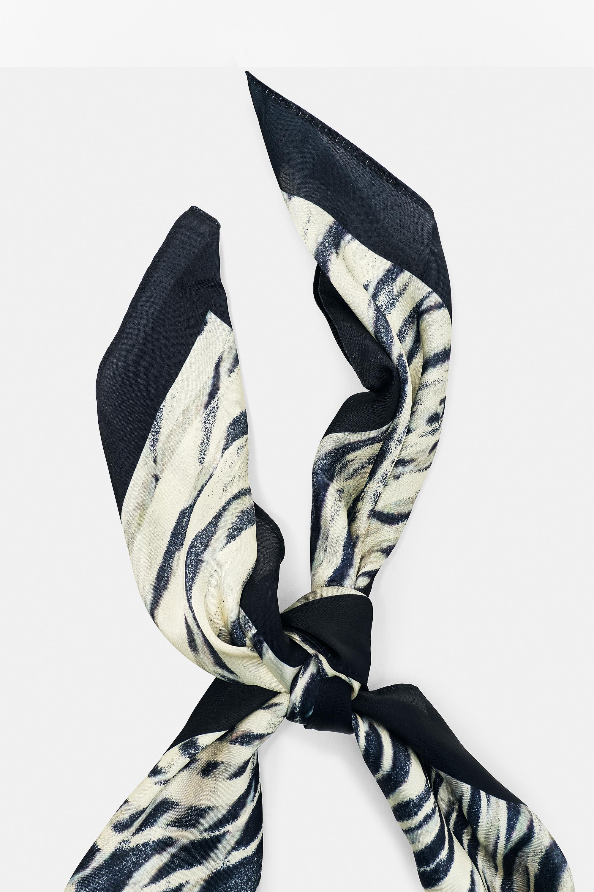 Zebra print bandana — Brown