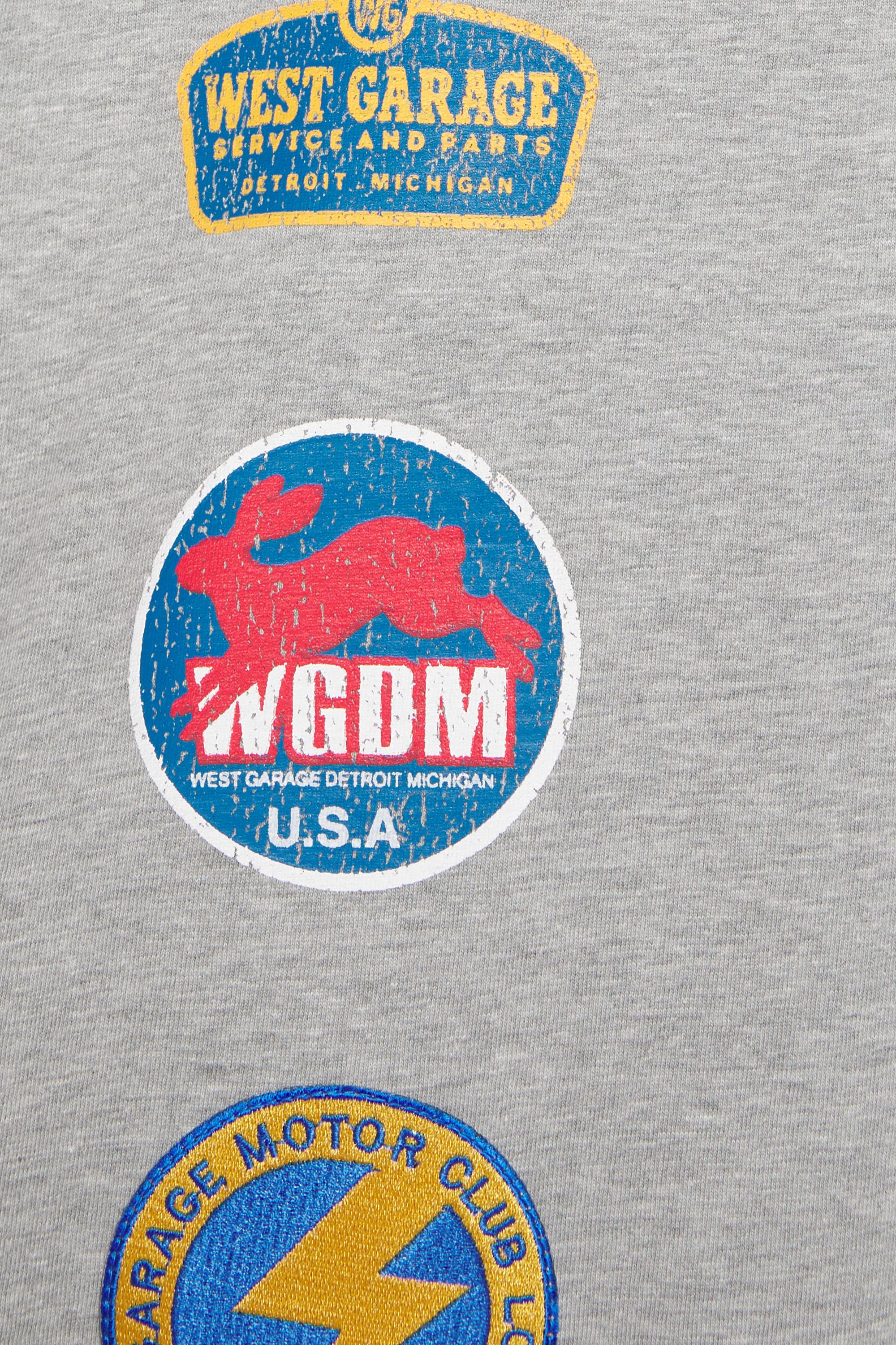 Çift kollu yama detaylı t-shirt - Görsel 2