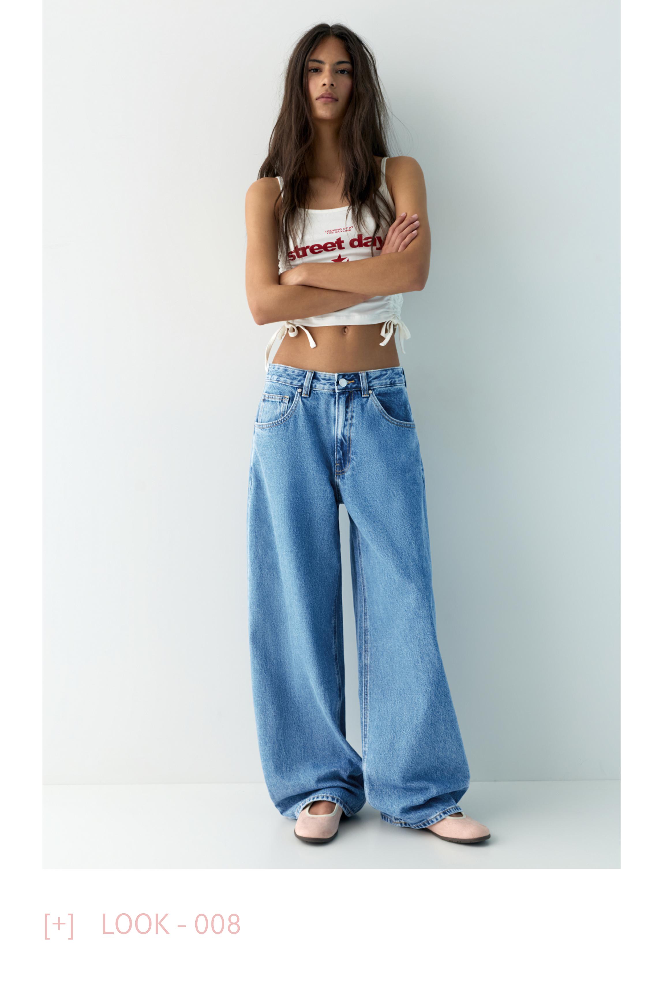 Balloon fit jeans with embroidered text — Medium blue
