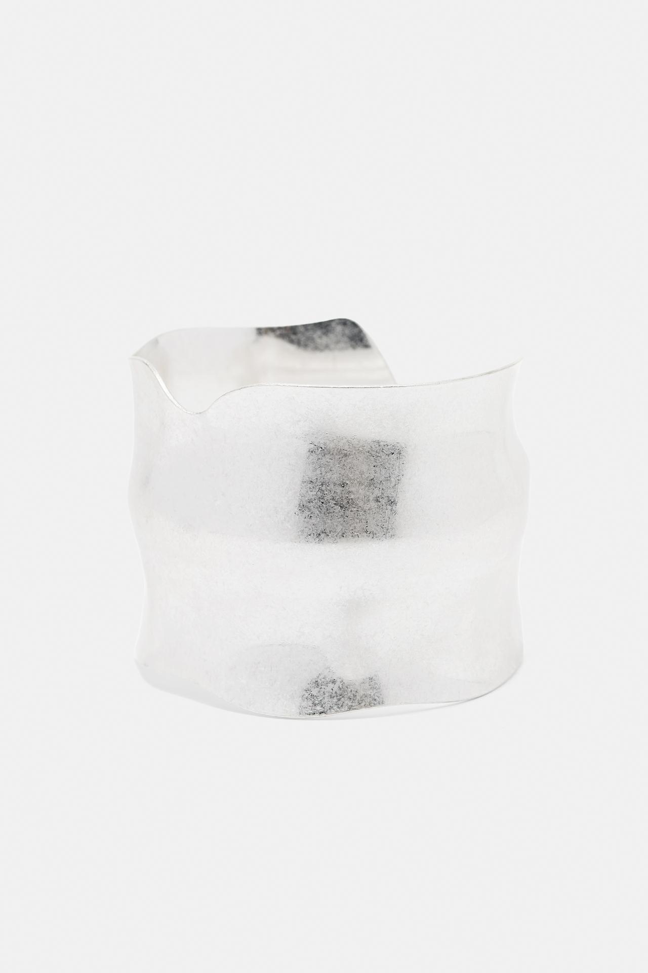 Irregular rigid arm cuff — Silver