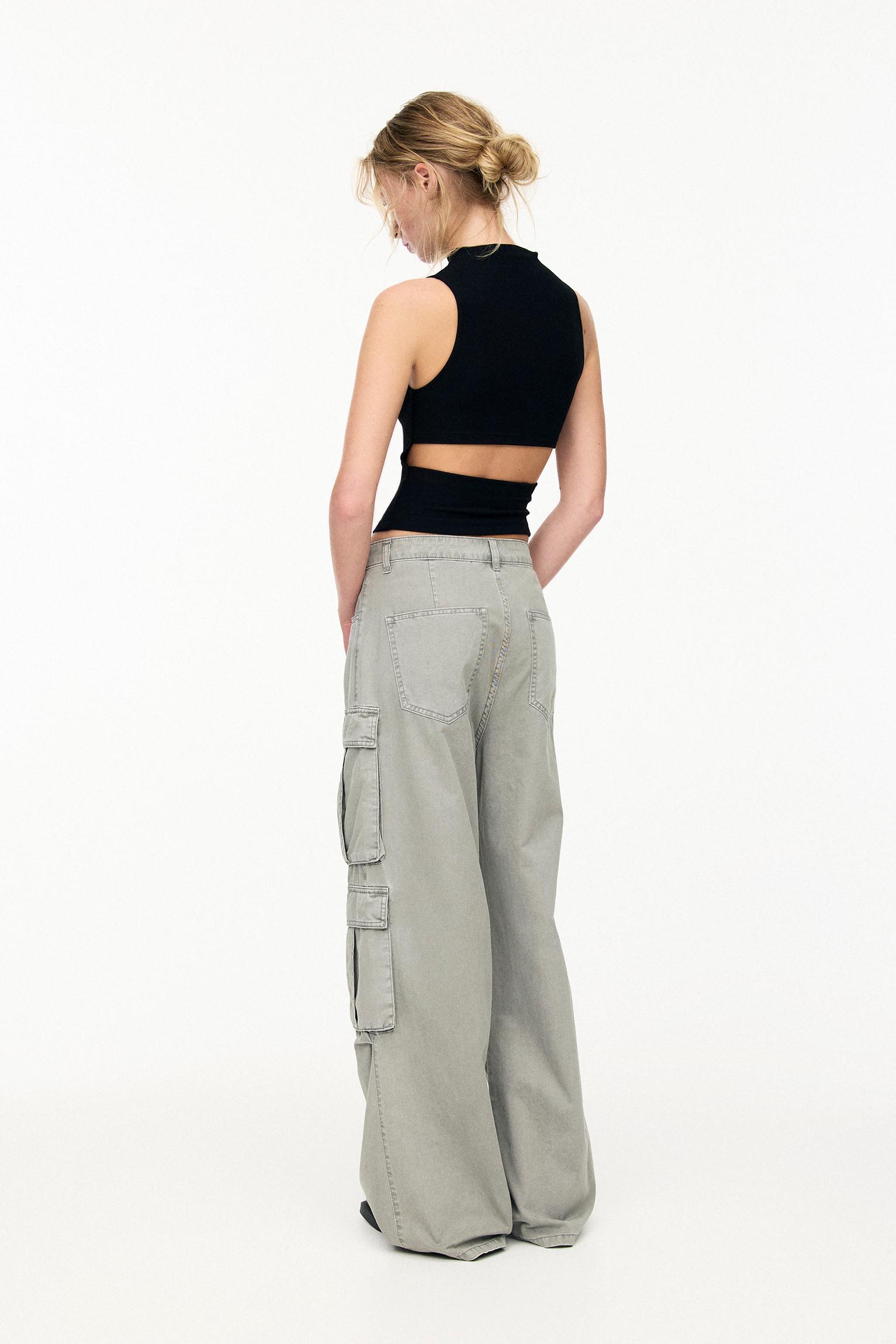Cargo trousers with multiple pockets - PULL\u0026BEAR