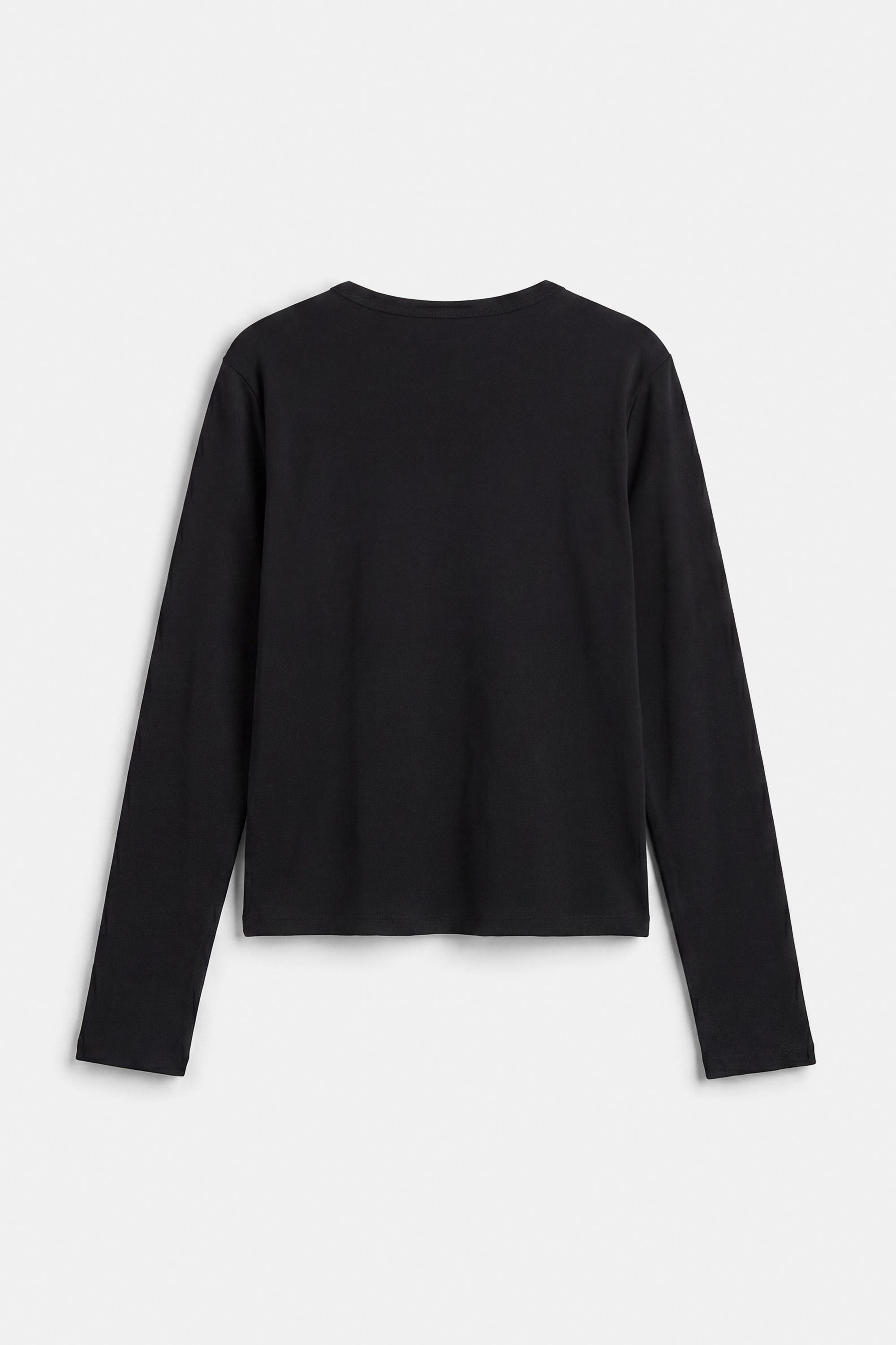 Fitted long sleeve T-shirt — Black
