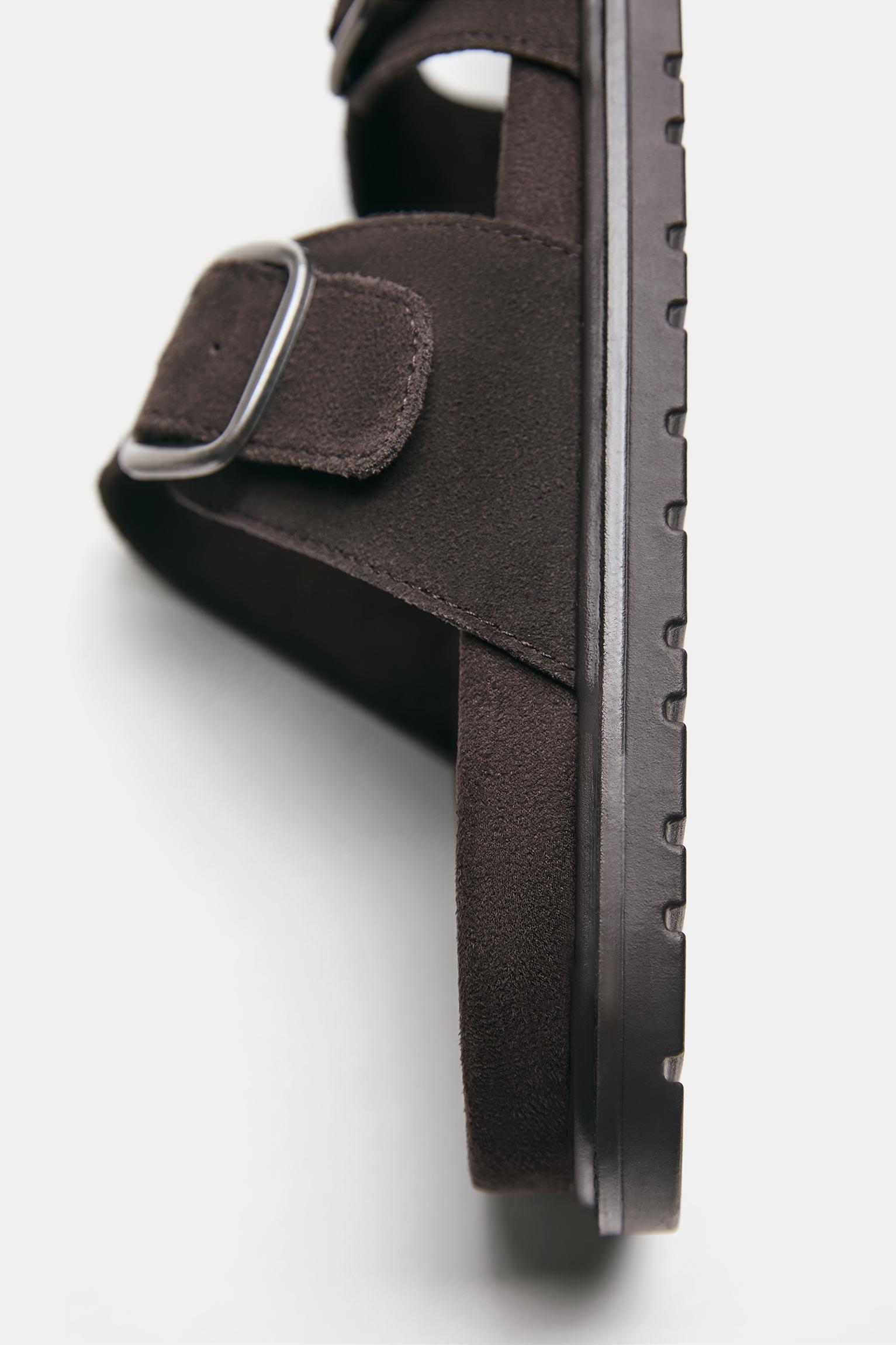Leather buckle sandals — Brown