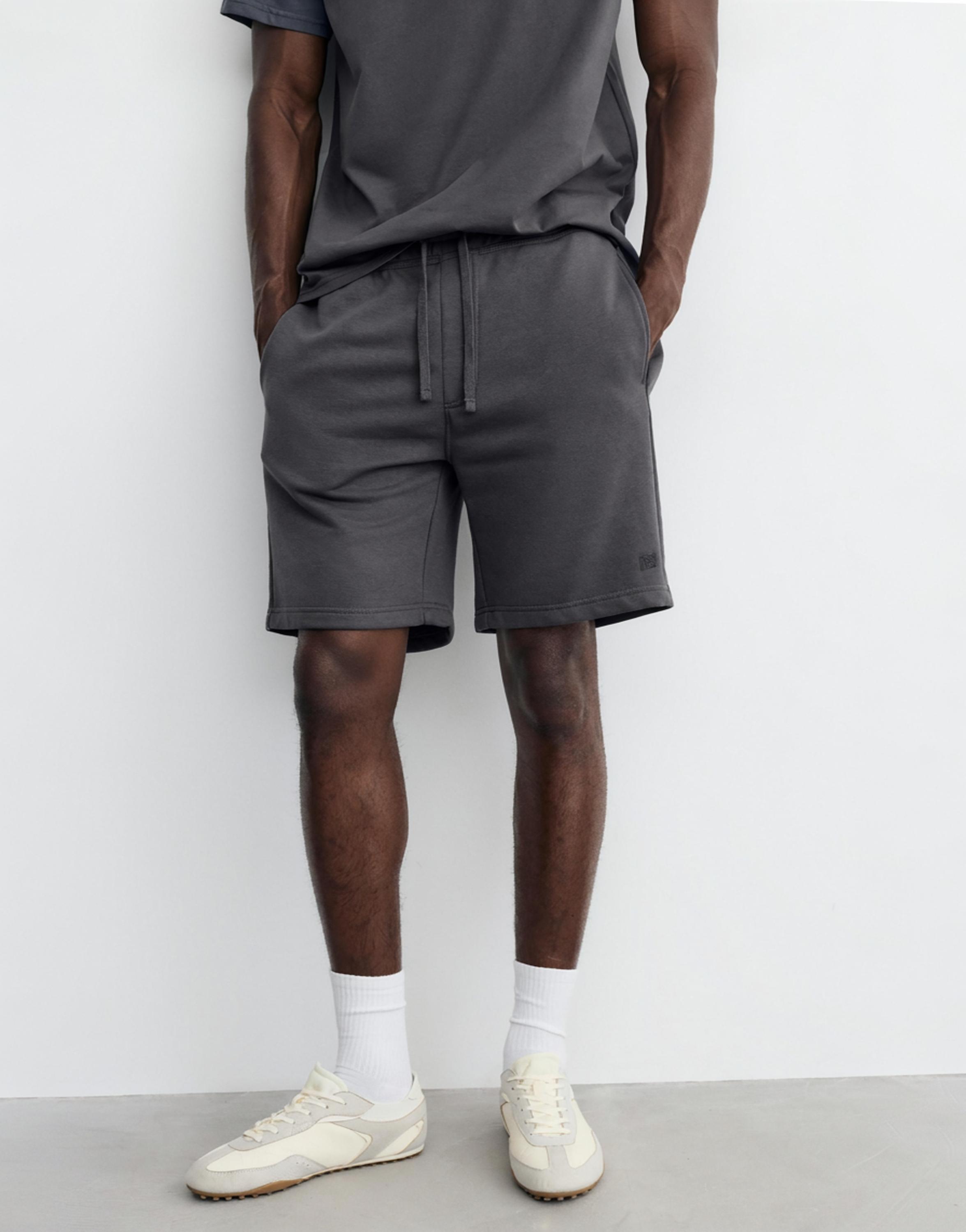 Pack of Bermuda jogger shorts and T-shirt — Anthracite grey