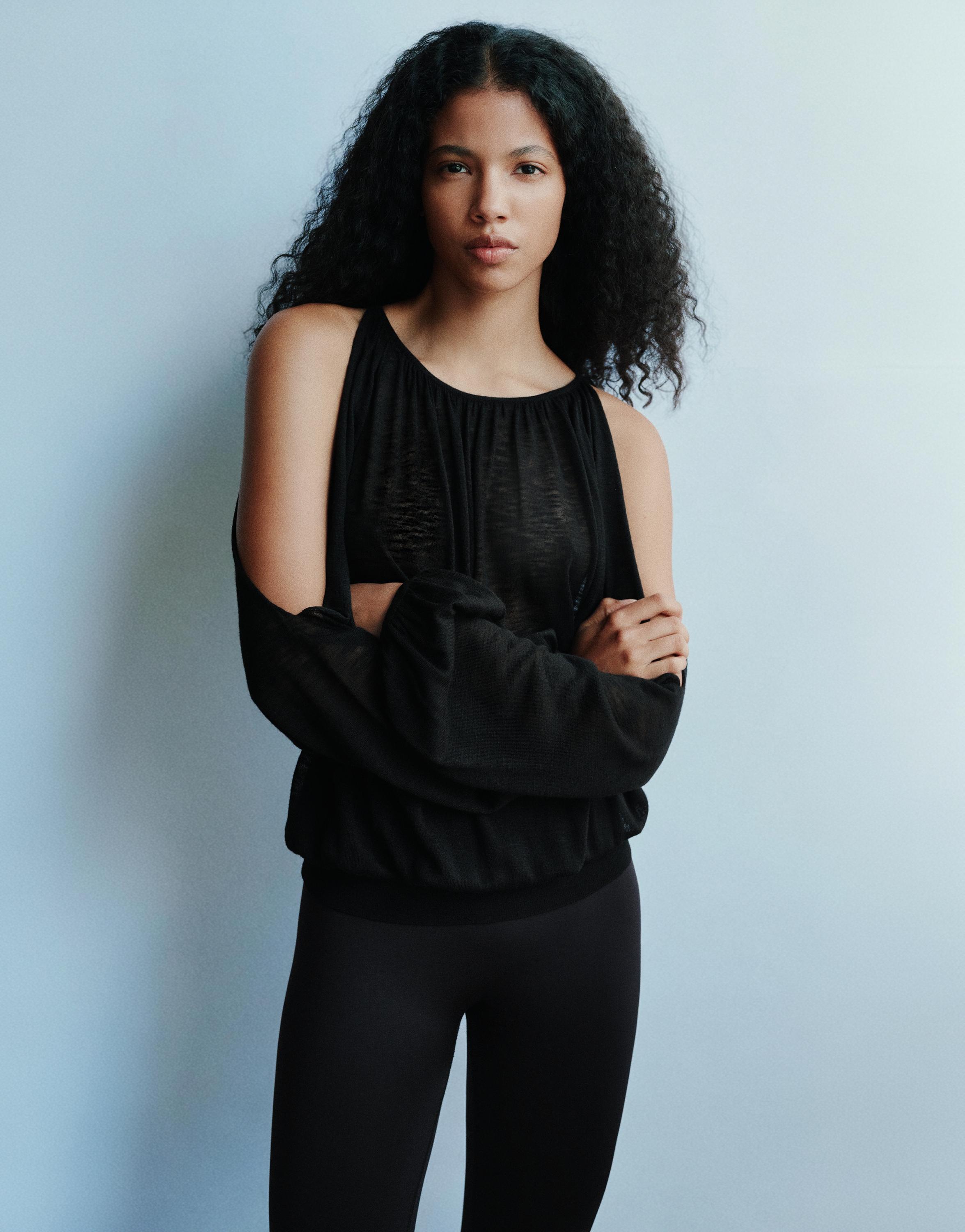 Fine knit cut-out top — Black