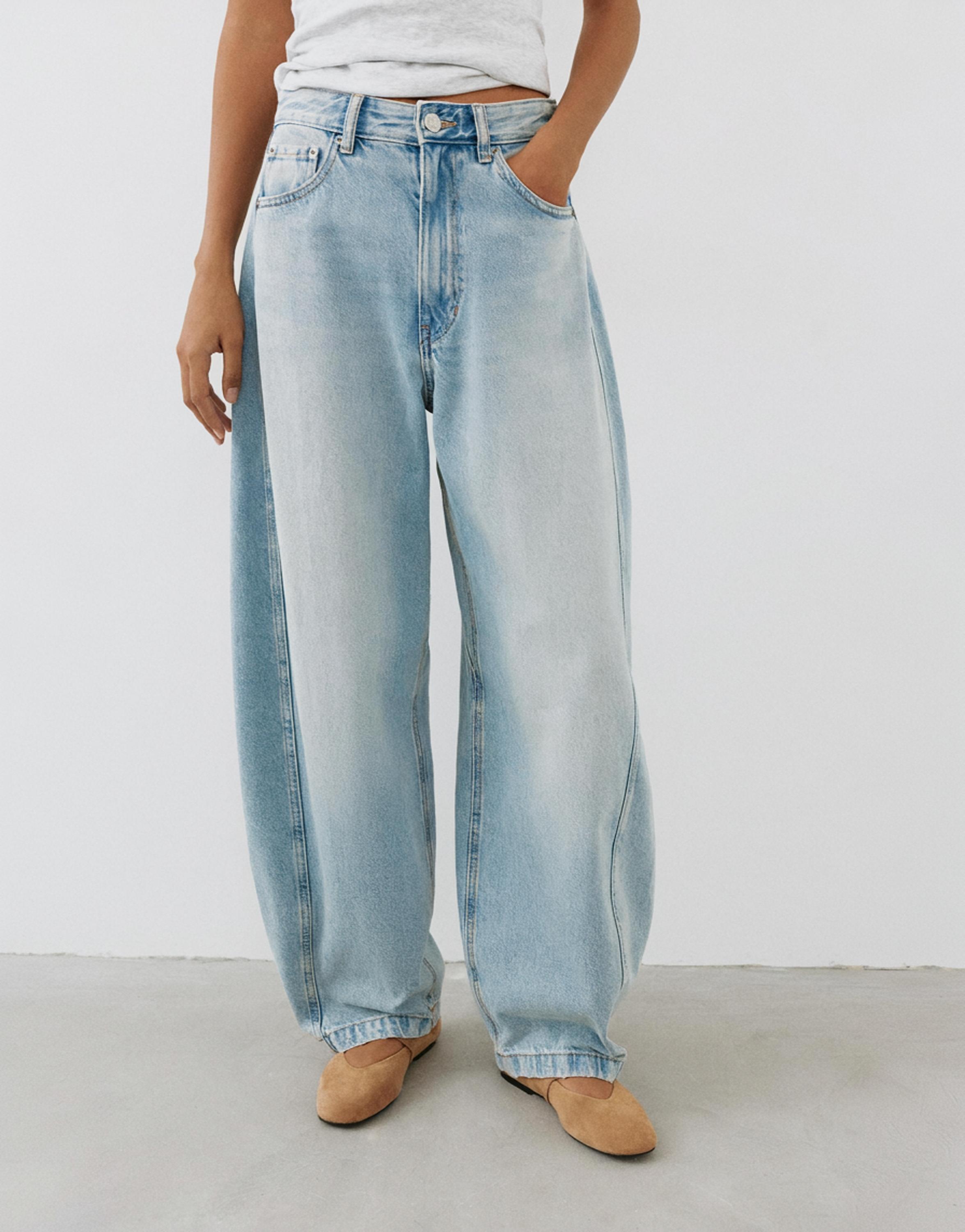 Balloon jeans with belt loops — Pale blue