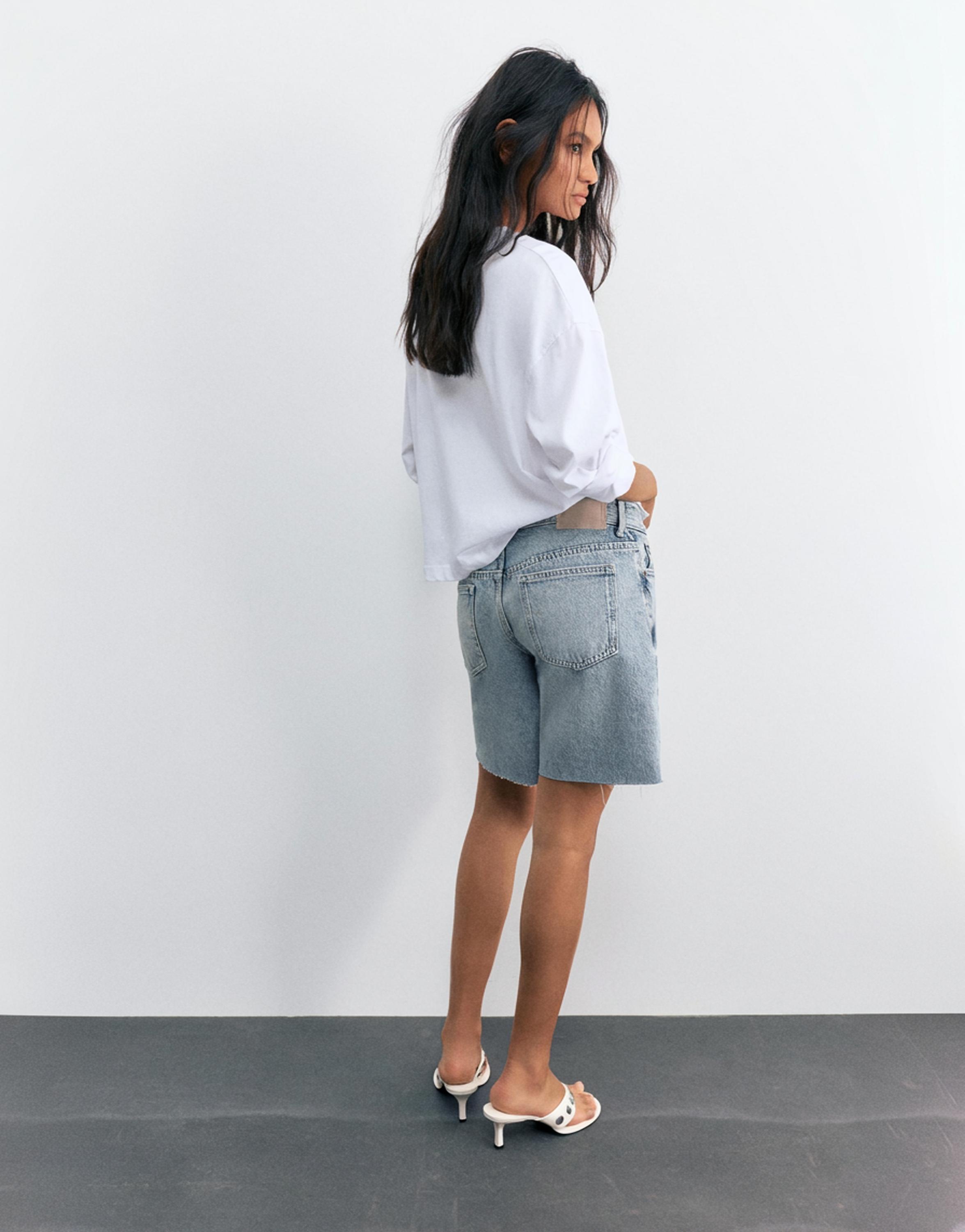 Low-rise denim Bermuda shorts — Pale blue