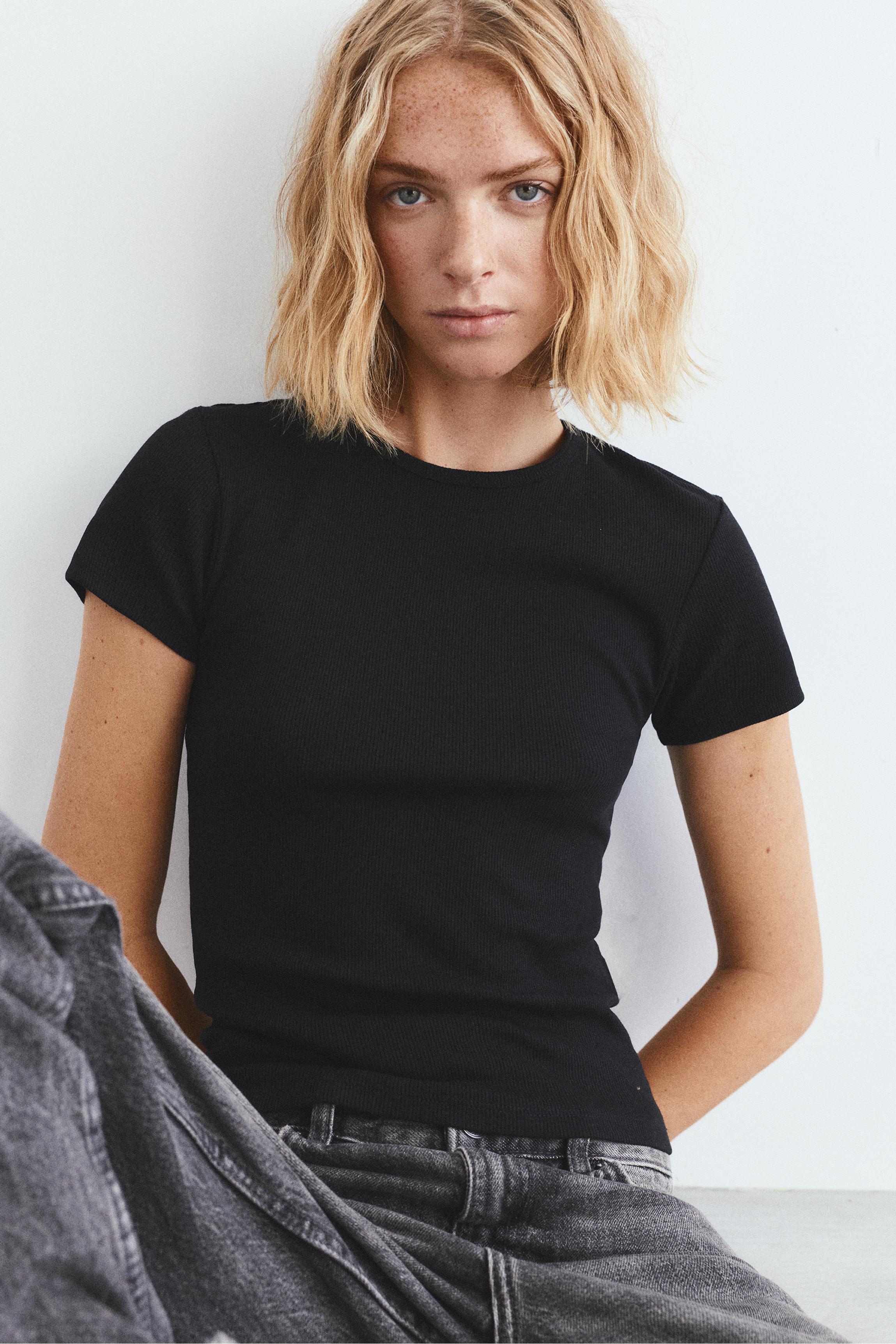 Ribbed short sleeve T-shirt — Black