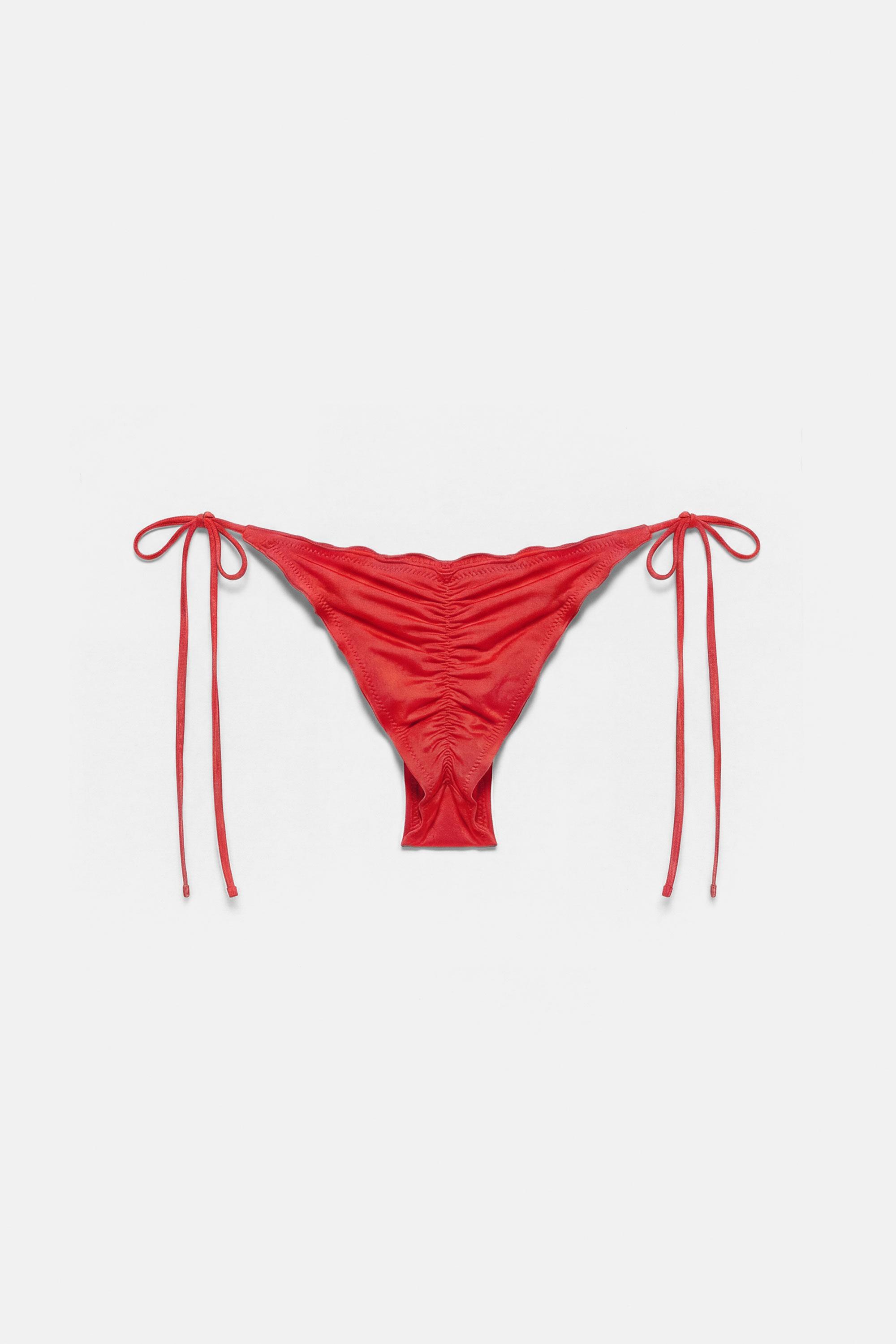 Ruffled bikini bottoms — Red