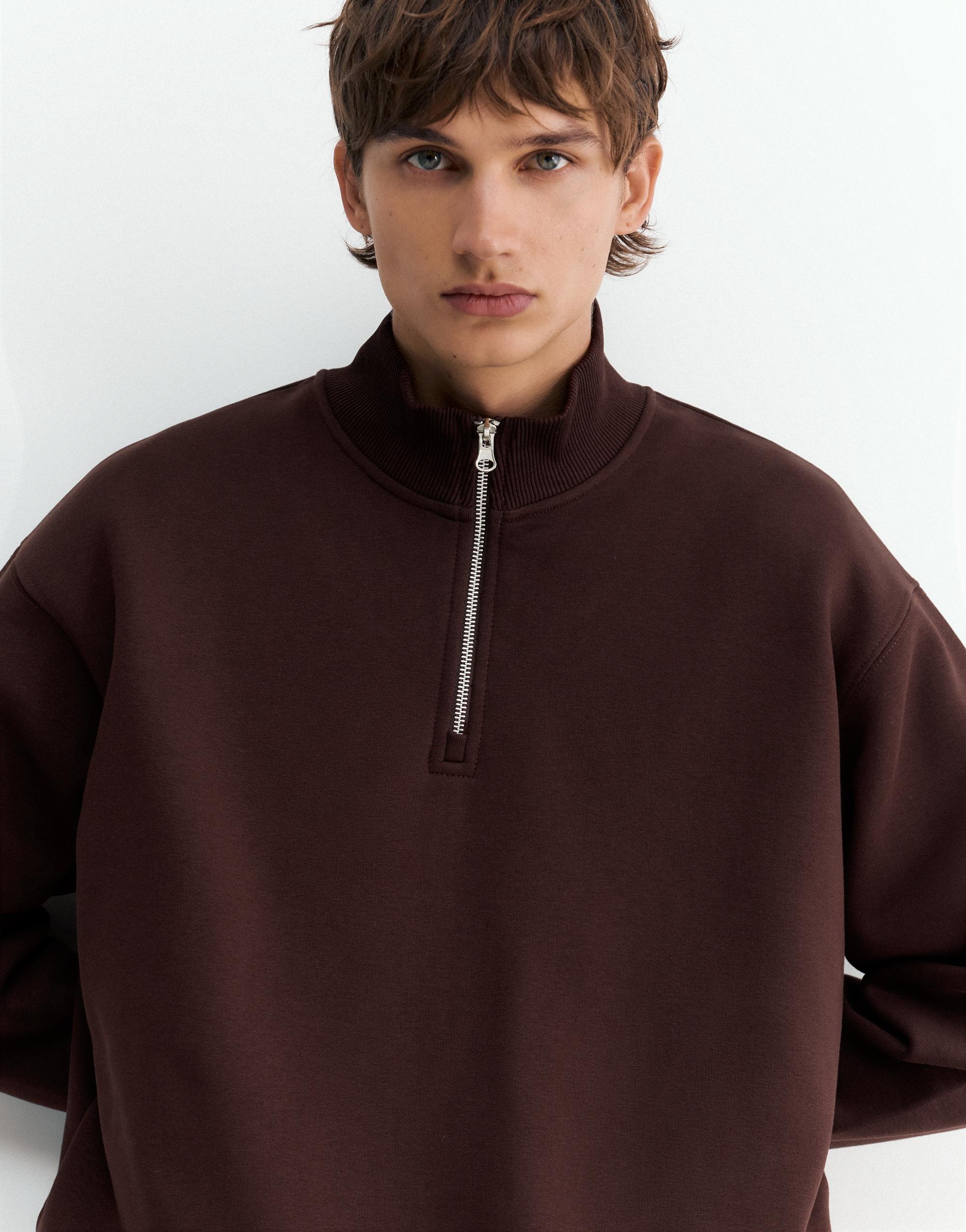 Quarter-zip sweatshirt — Brown