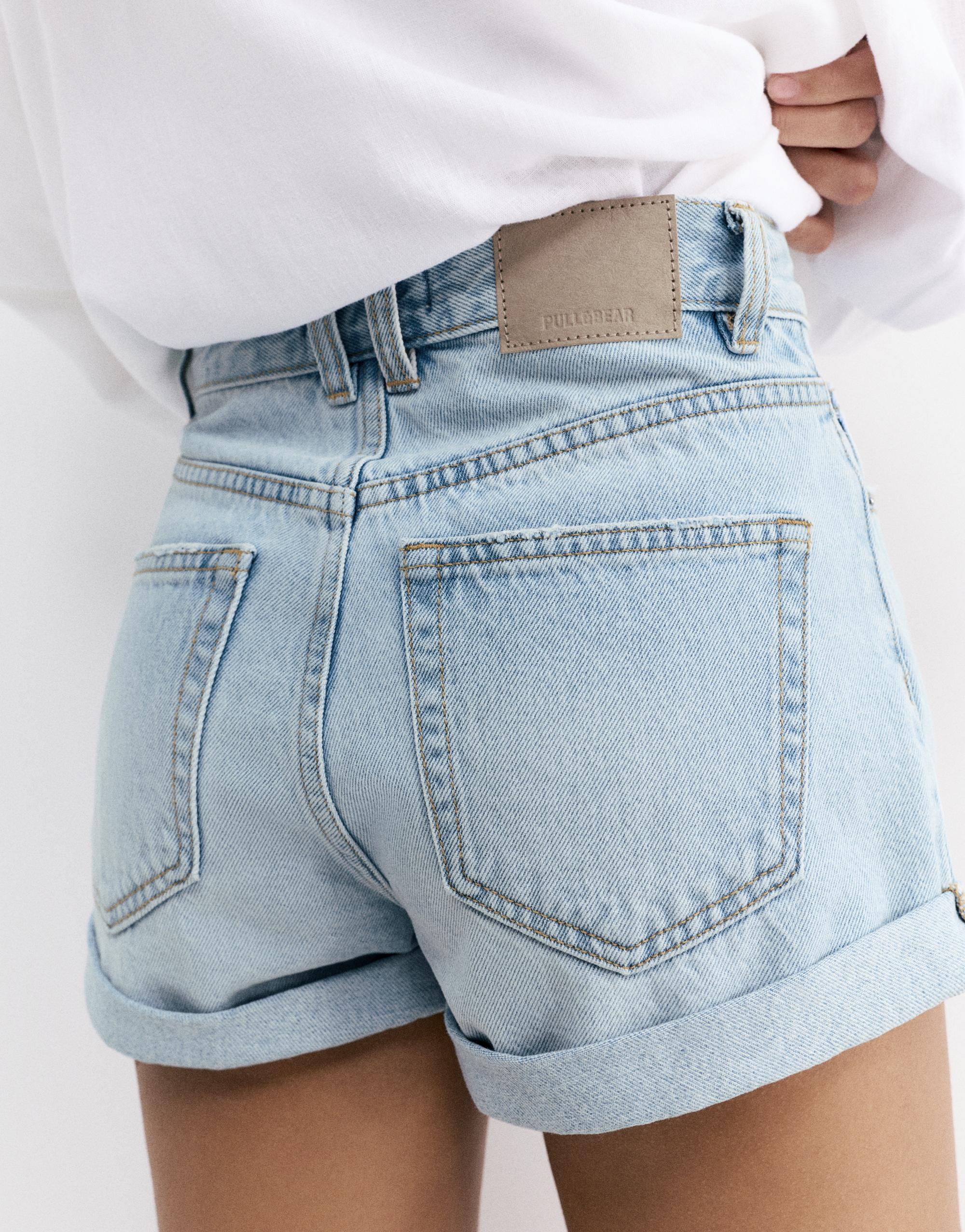 Denim mom fit shorts with turn-up hems — Pale blue