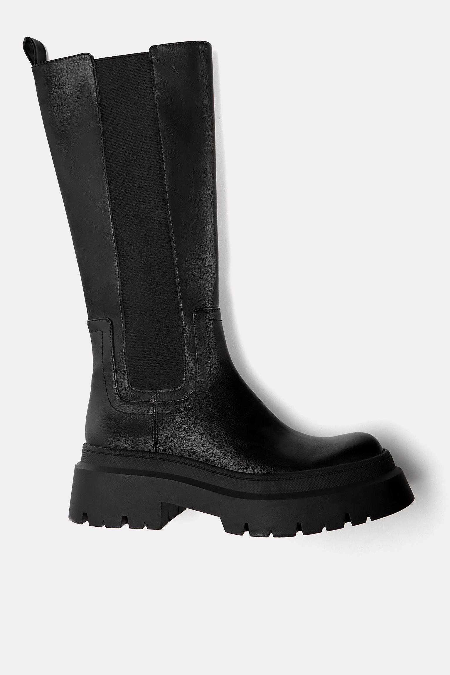 Chunky tall boots — Black