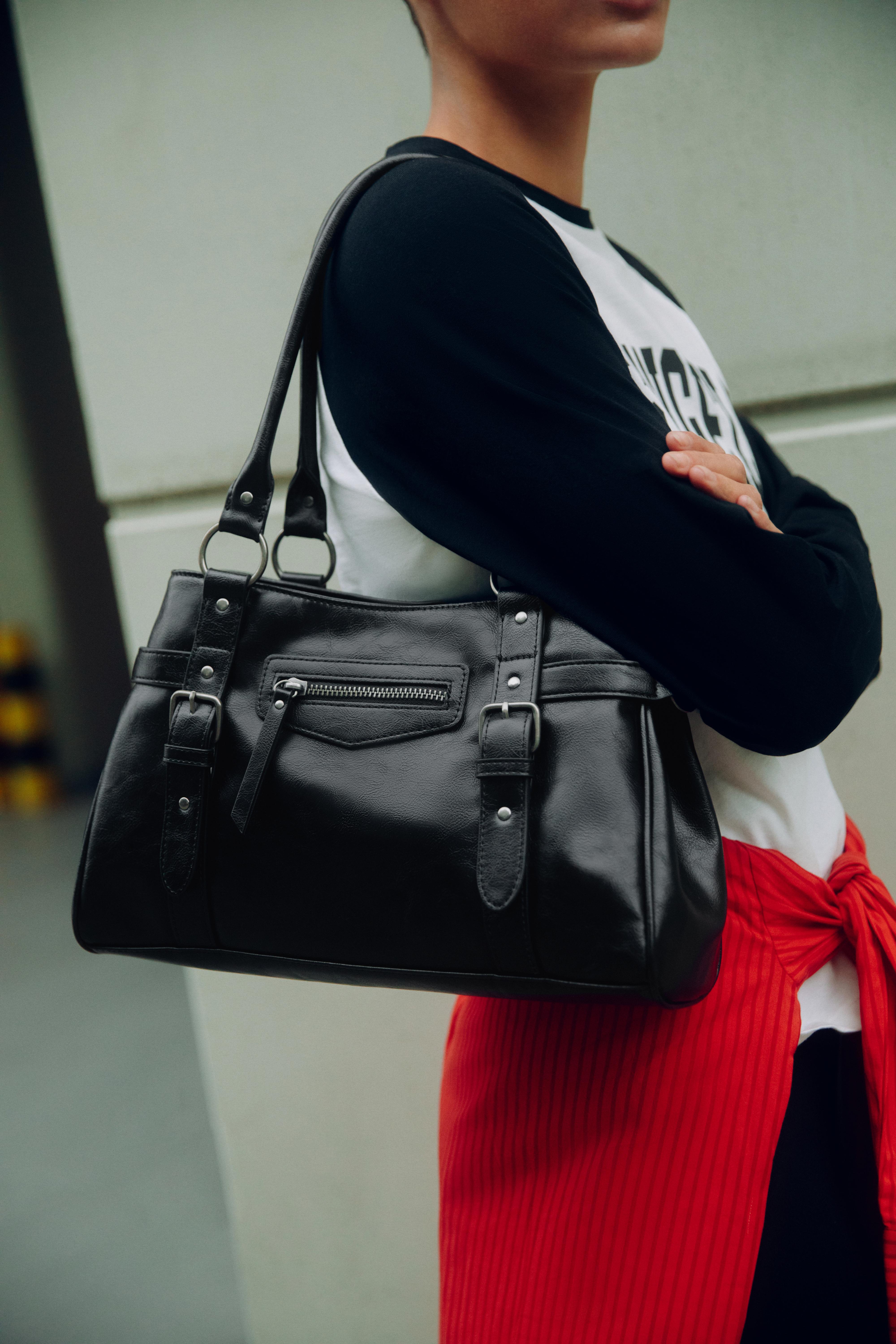 Buckled shopper bag — Black