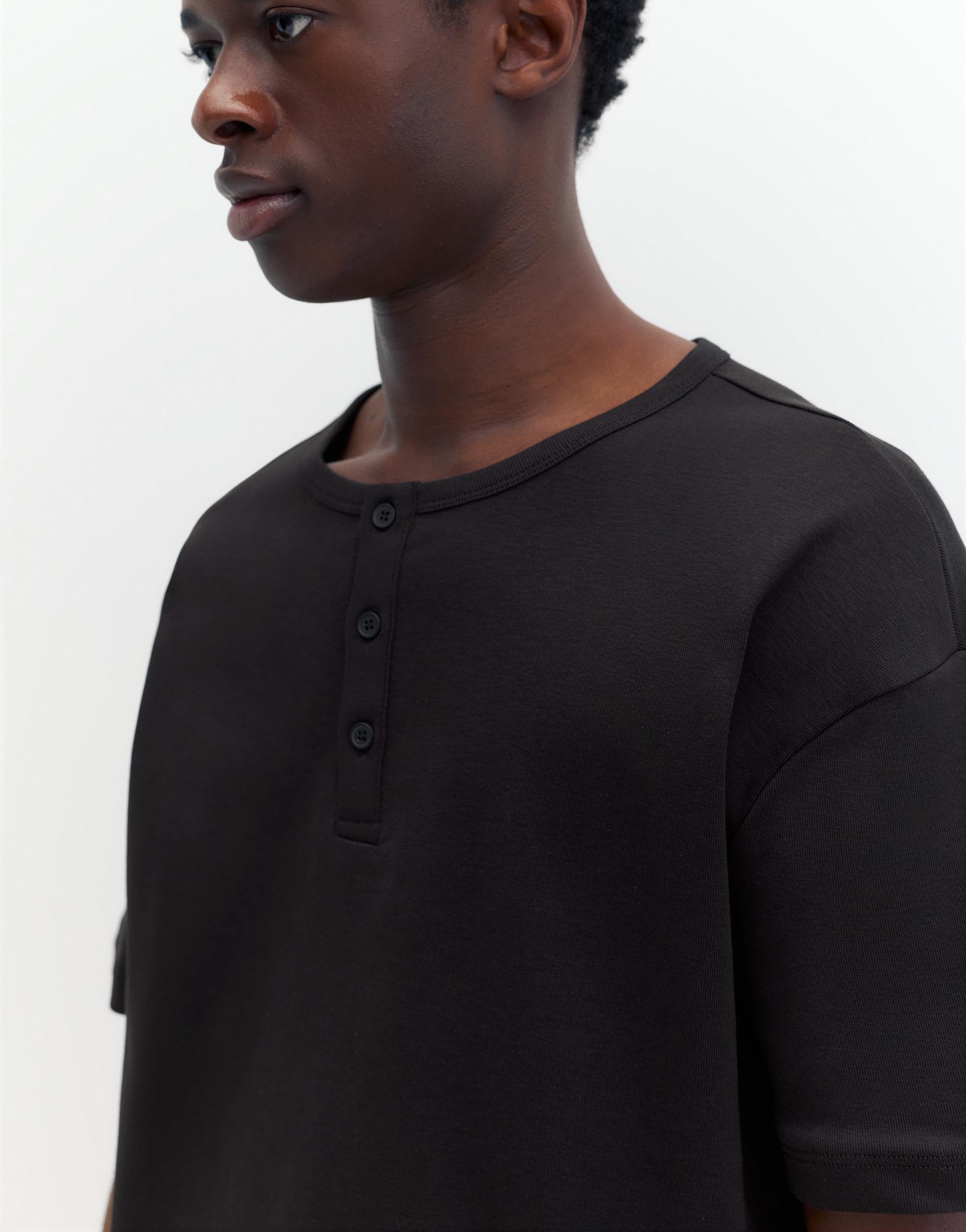 Basic Henley T-shirt — Black