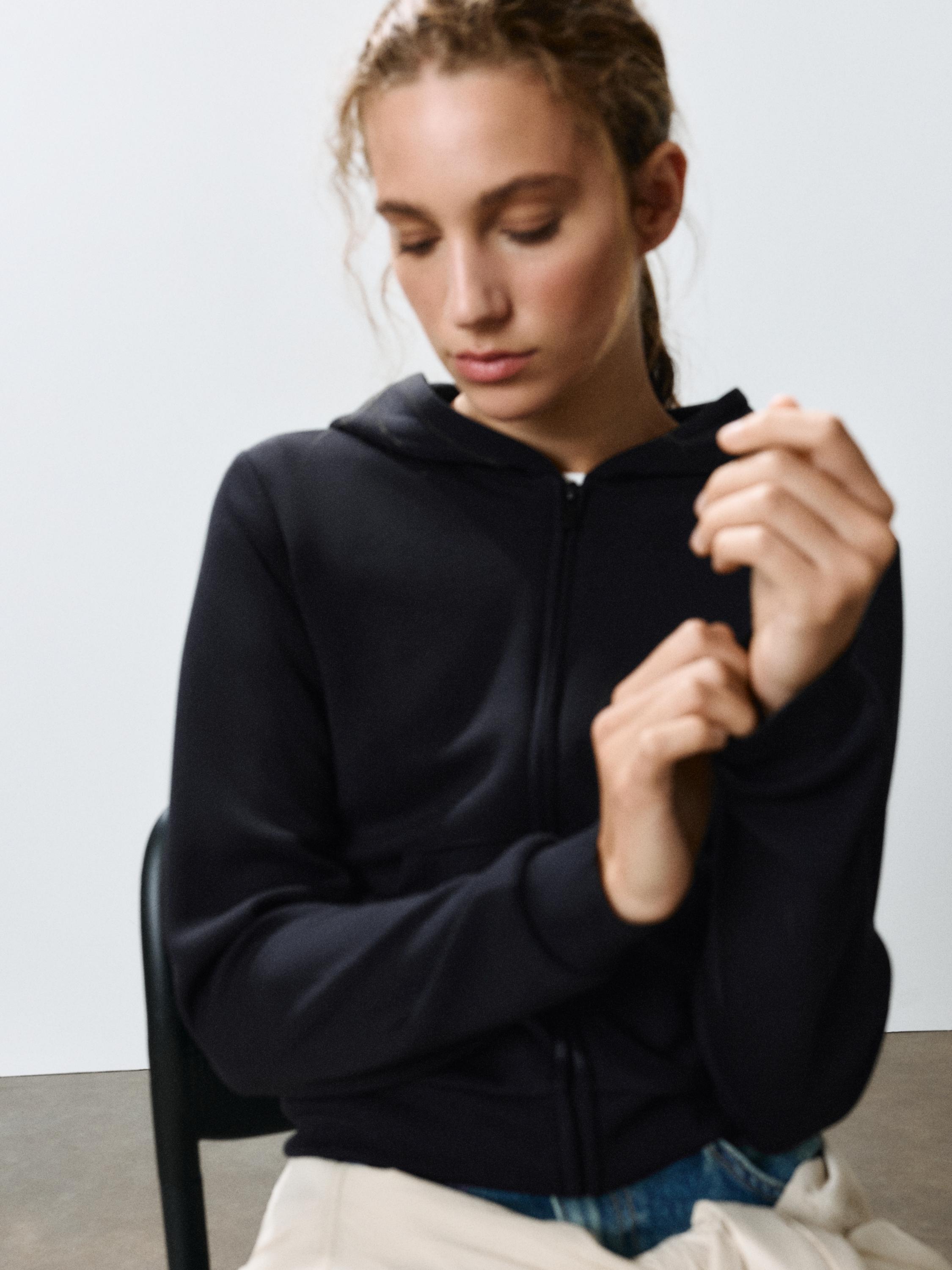 Zip-up hooded sweatshirt — Black