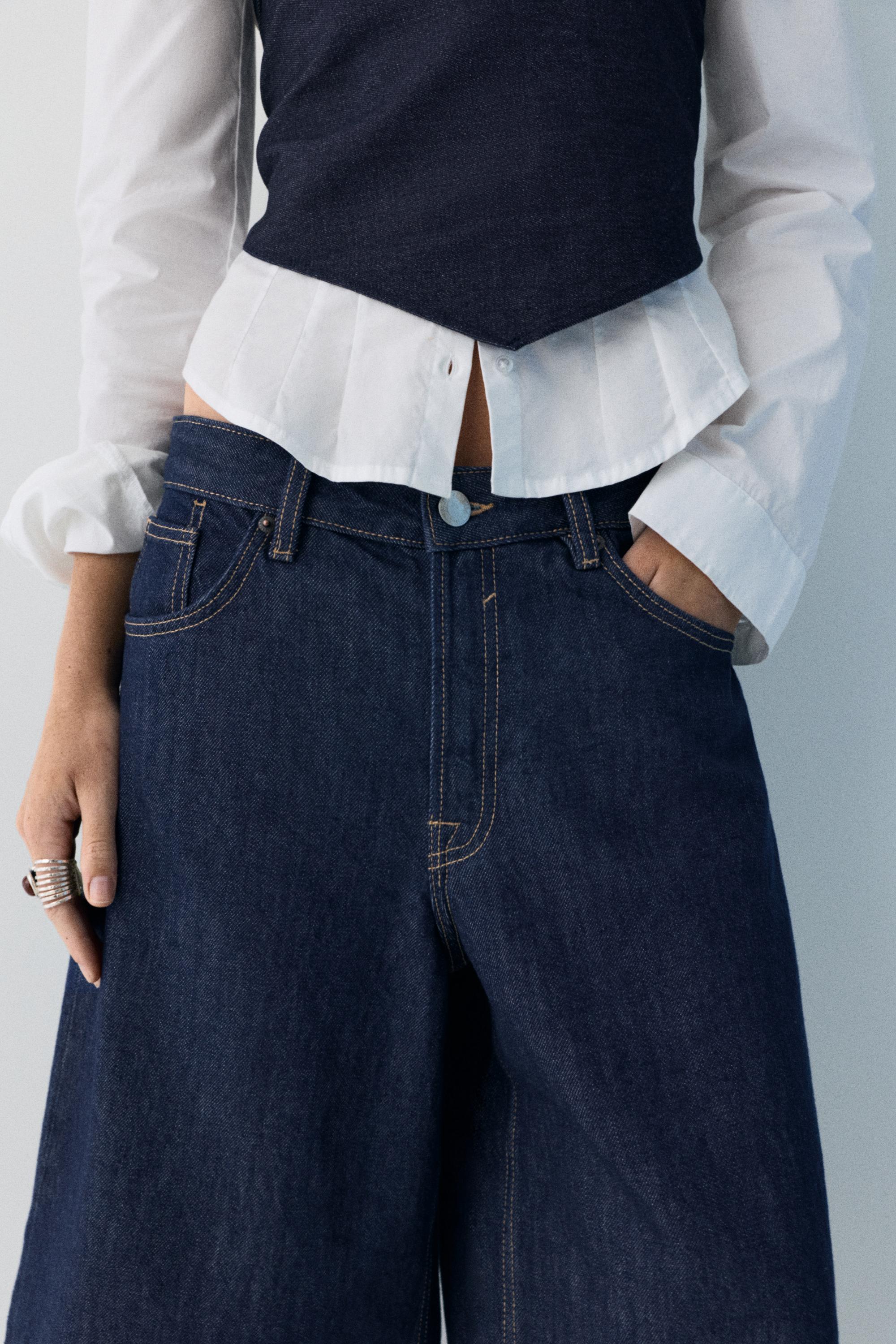 Low-rise denim jorts — Navy