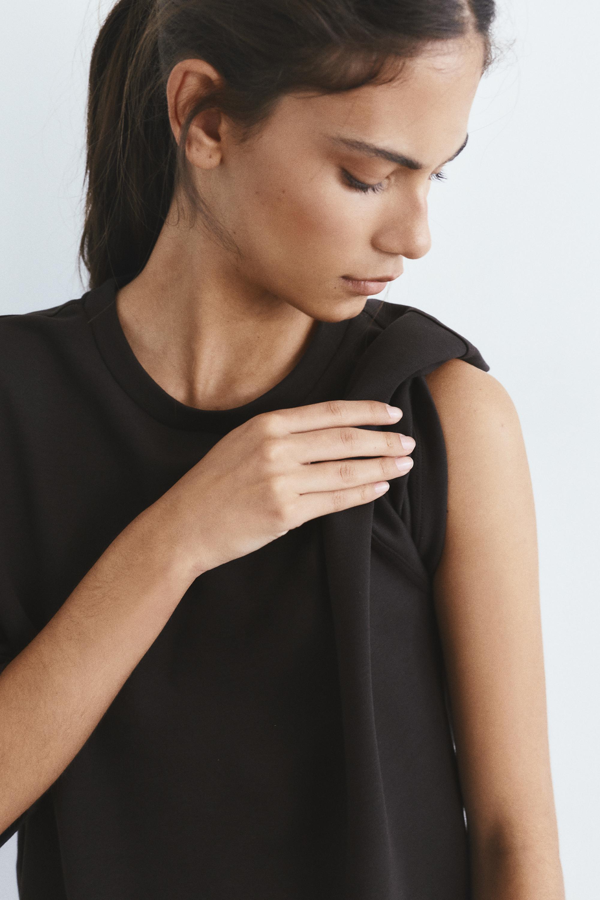 Soft-touch short sleeve T-shirt — Anthracite grey