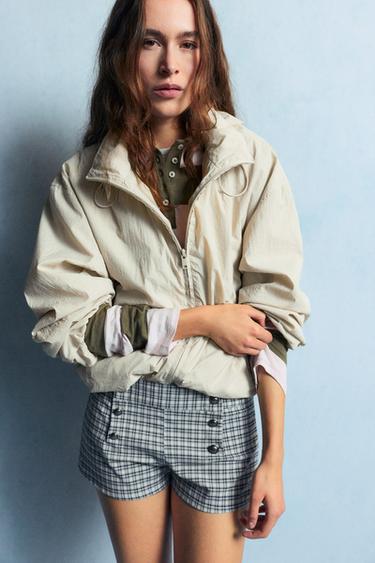 Lightweight hooded jacket — Sand 1