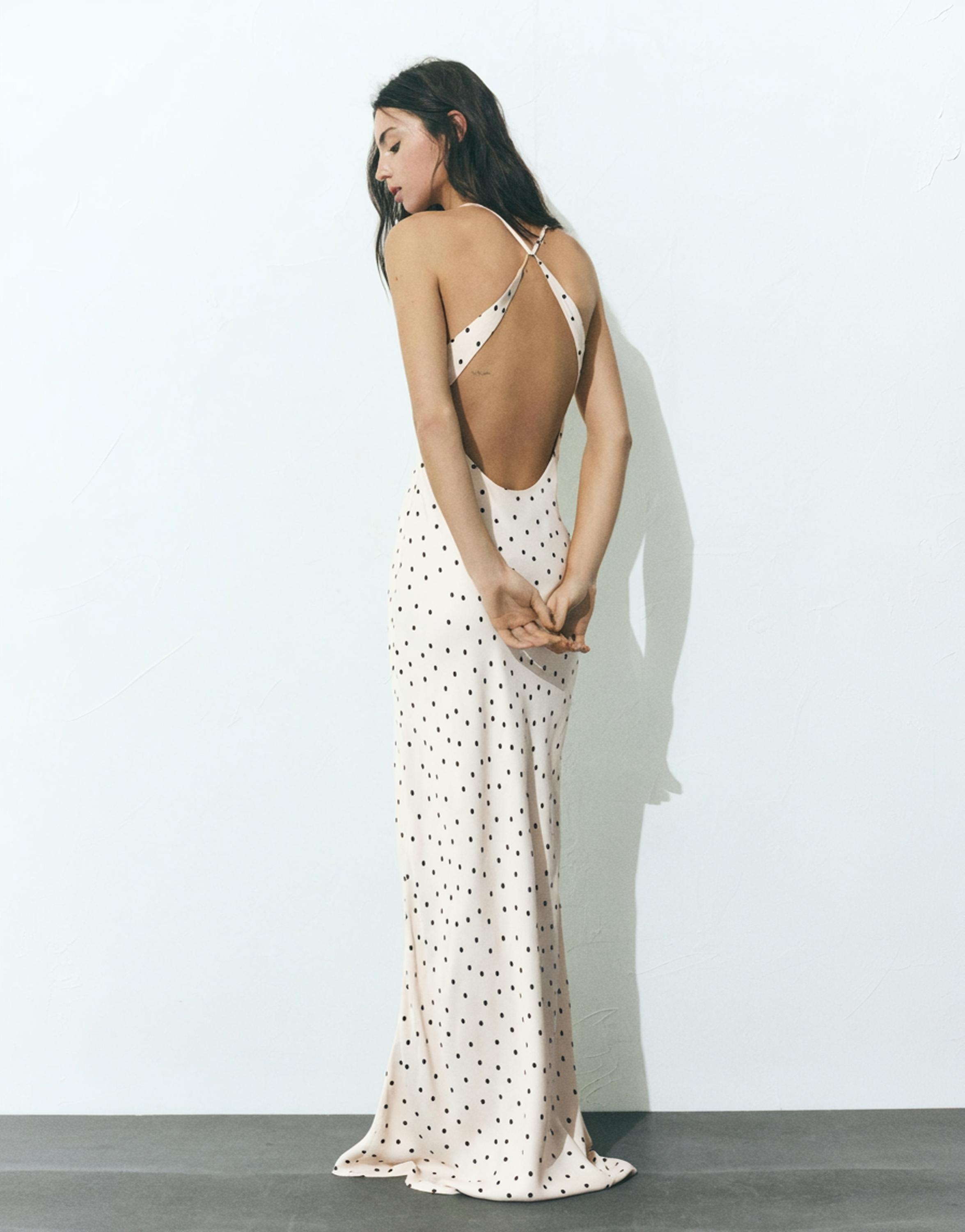 Saten puantiyeli askılı sırt dekolteli elbise - Görsel 13