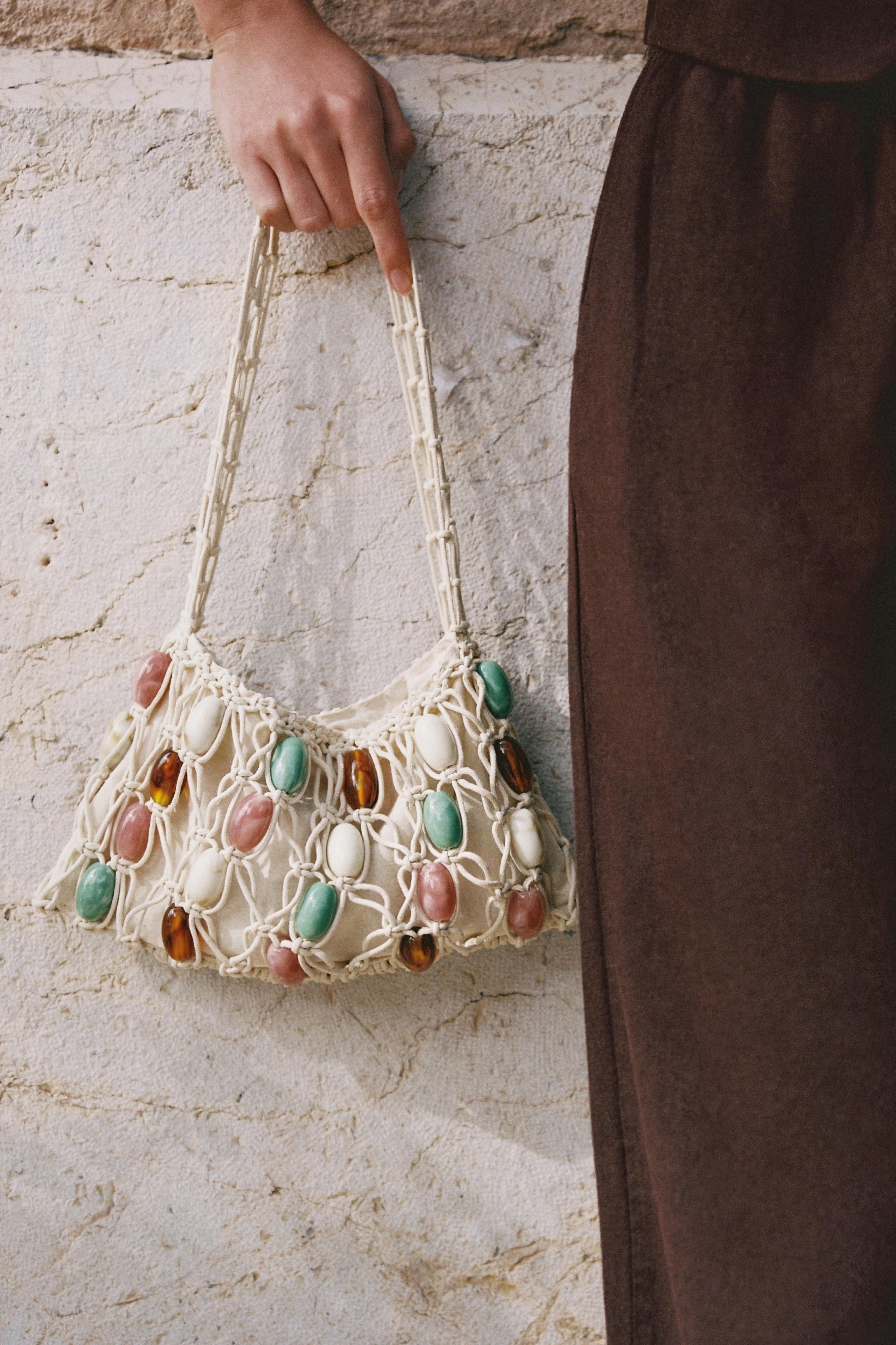 Bolsa De Ombro Em Mesh E Enfeites