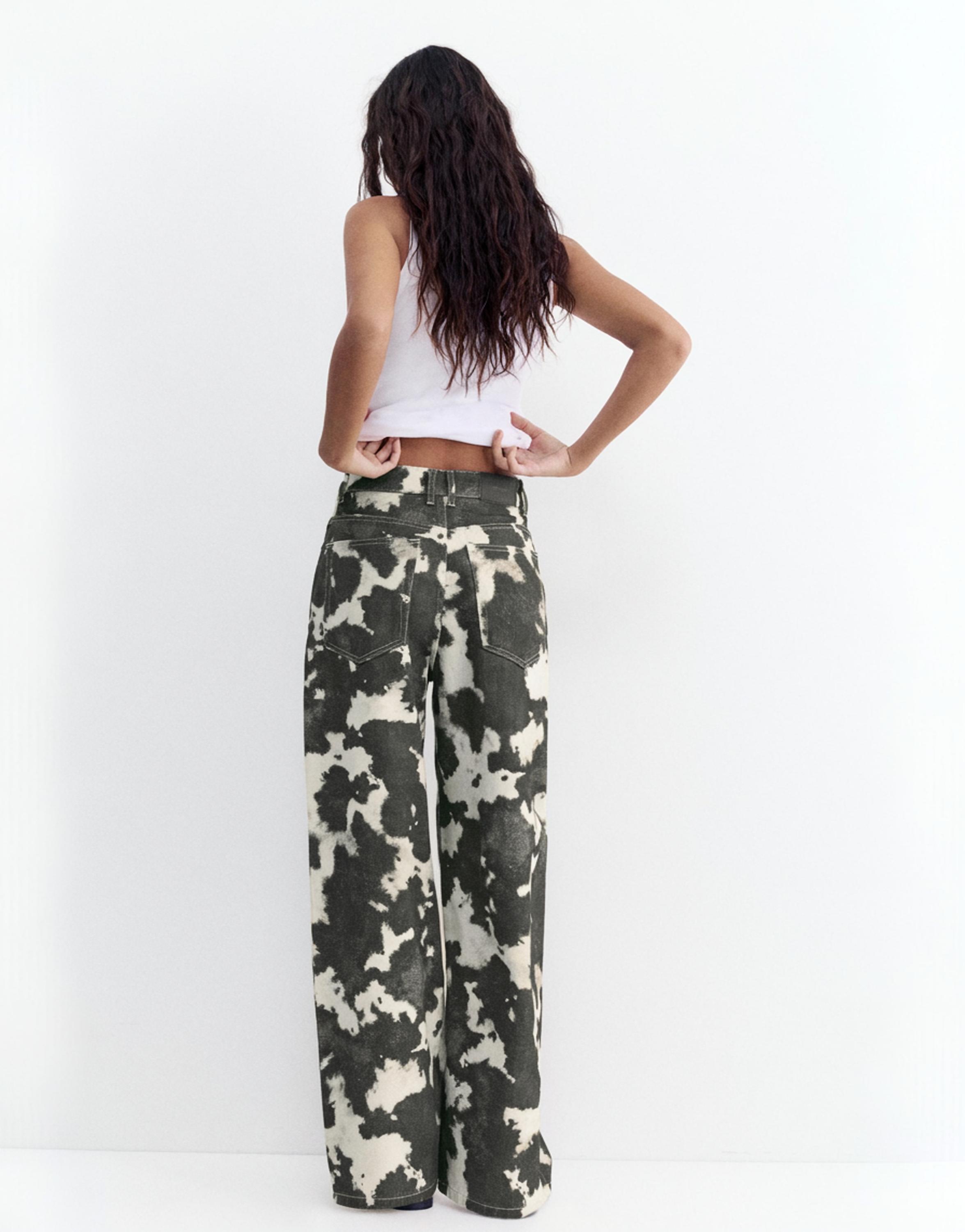 Cow print baggy jeans — White/Black