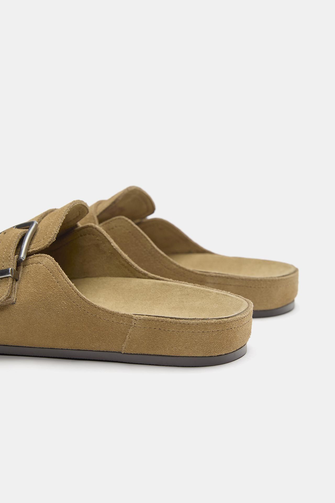 Leather buckle clogs — Sand