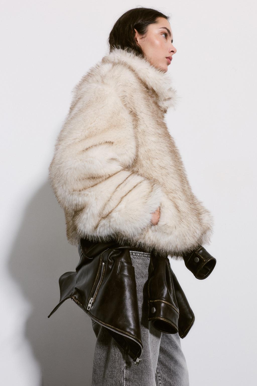 Faux fur jacket with zipper PULL&BEAR