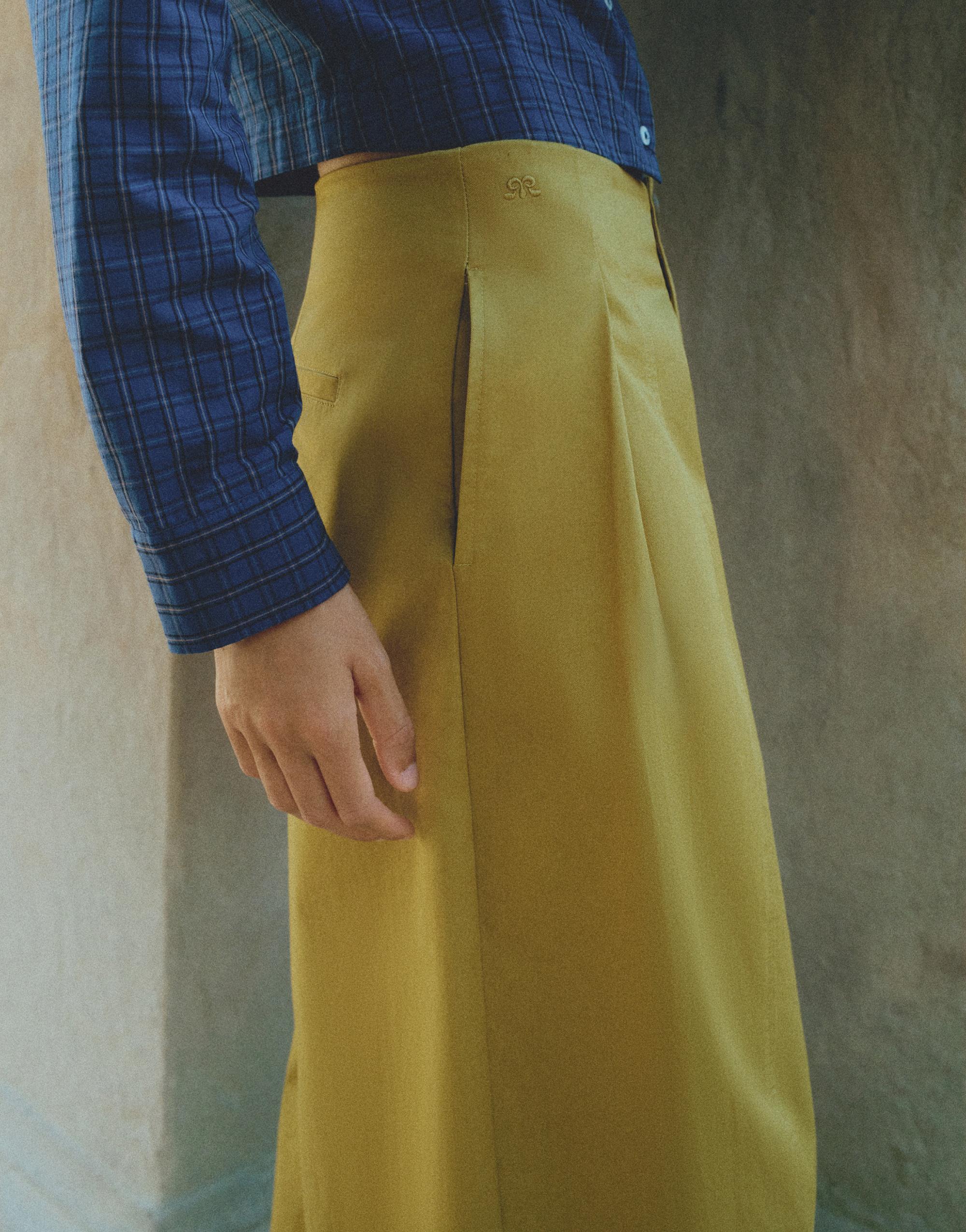 Darted barrel trousers — Olive