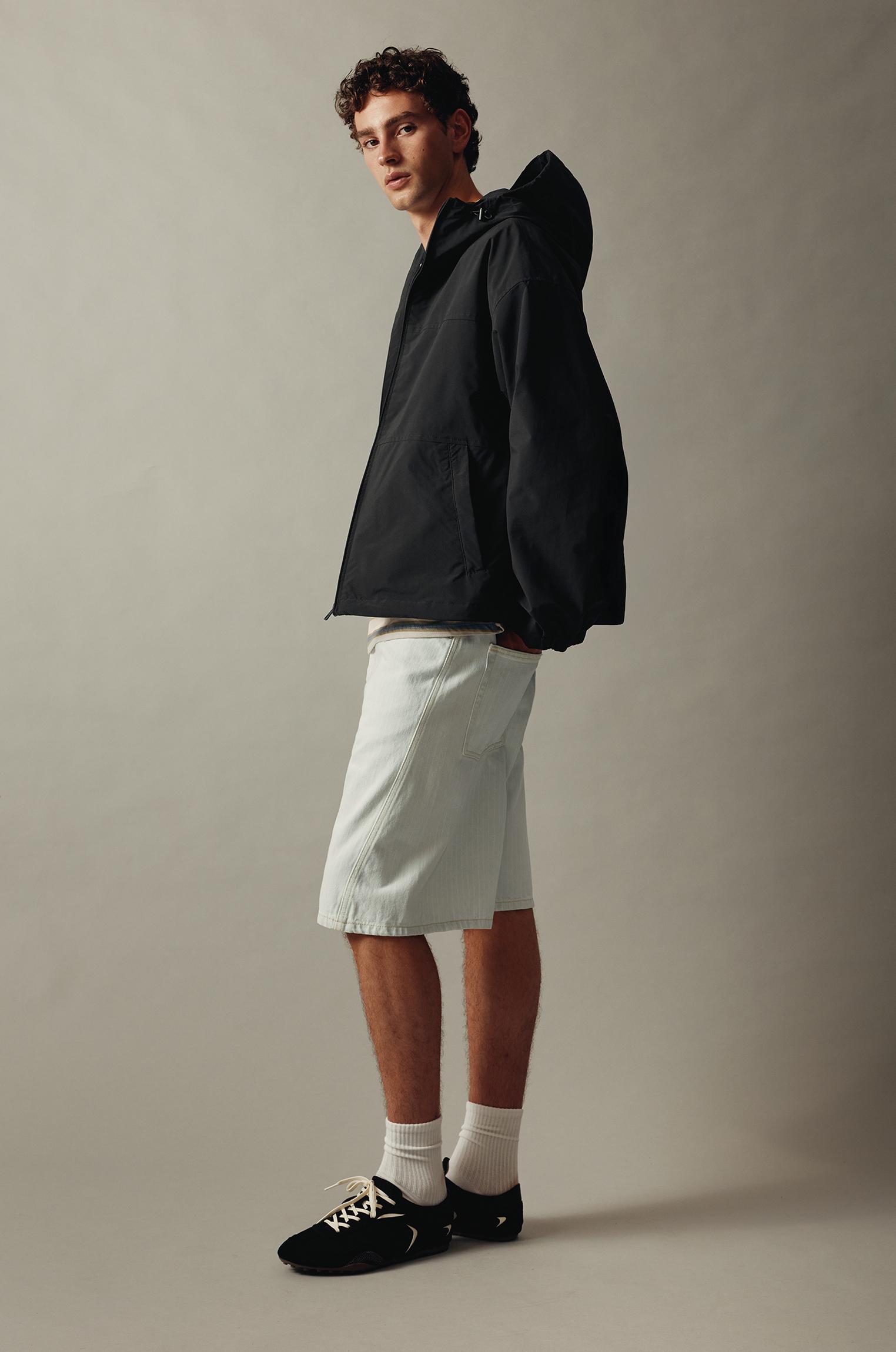 Lightweight hooded raincoat — Black