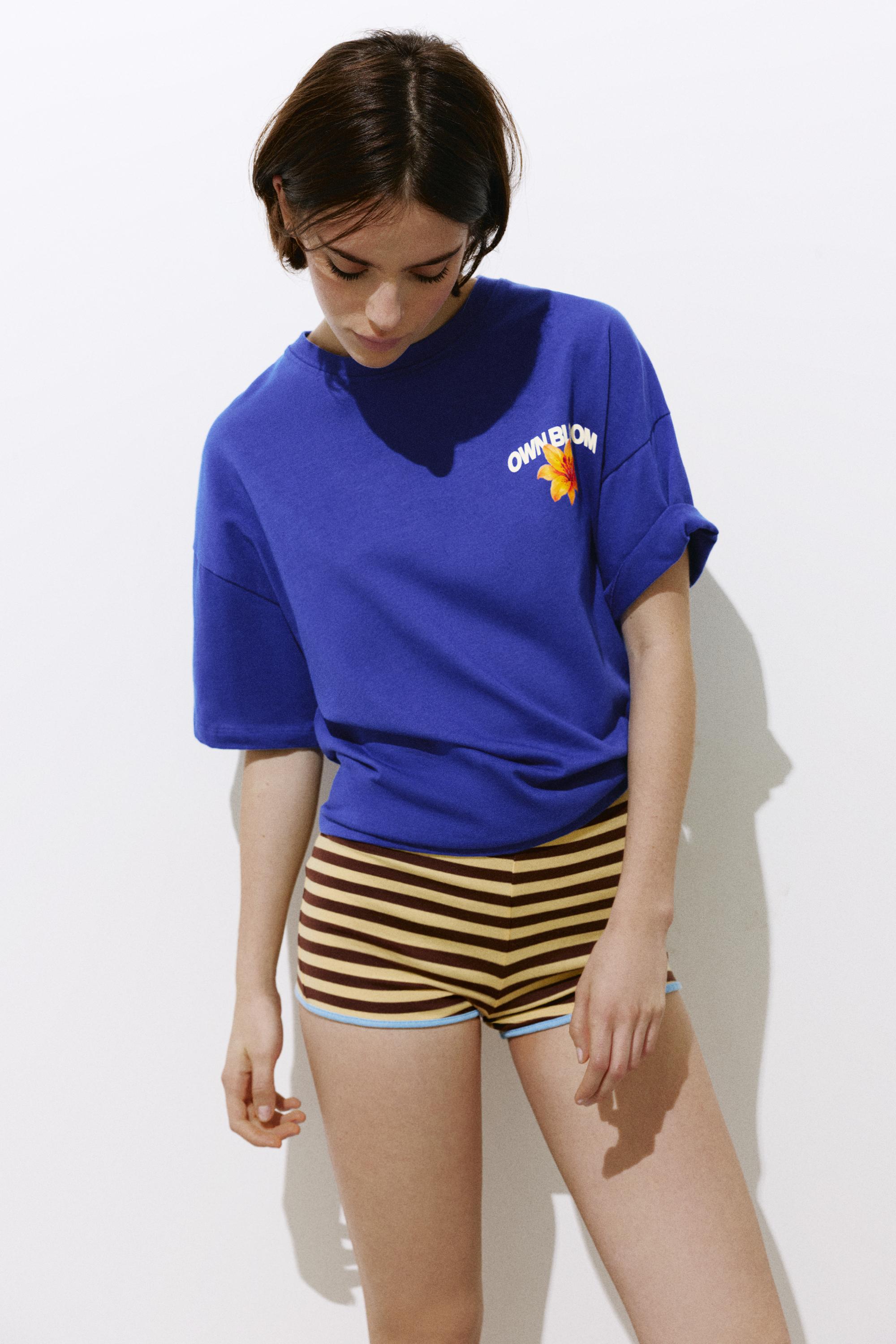 Maglietta Oversize Grafica Floreale