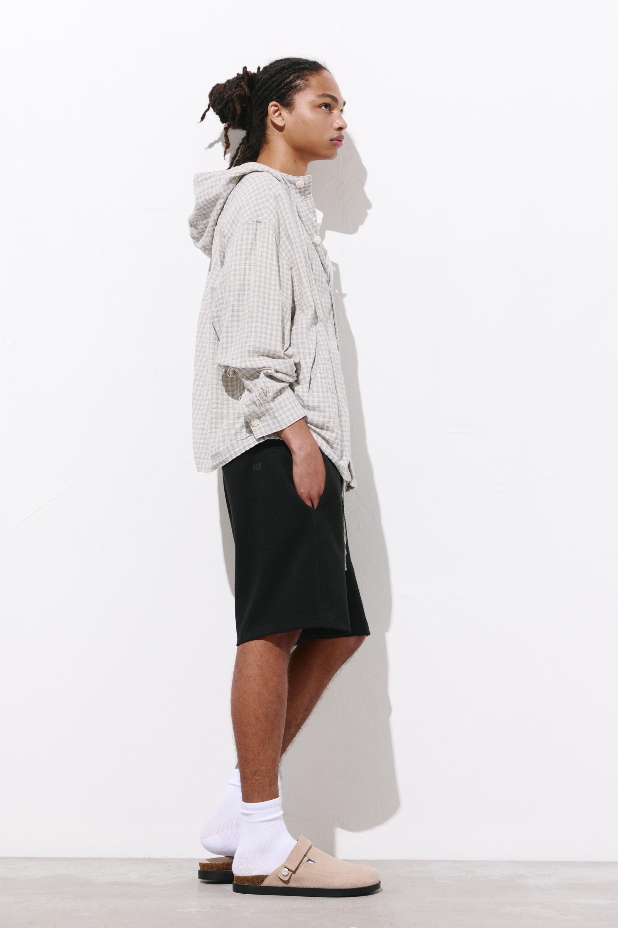 Piqué jogger Bermuda shorts — Black