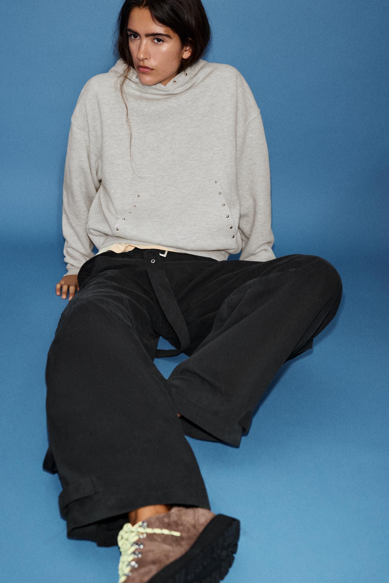 Studded hoodie — Grey marl