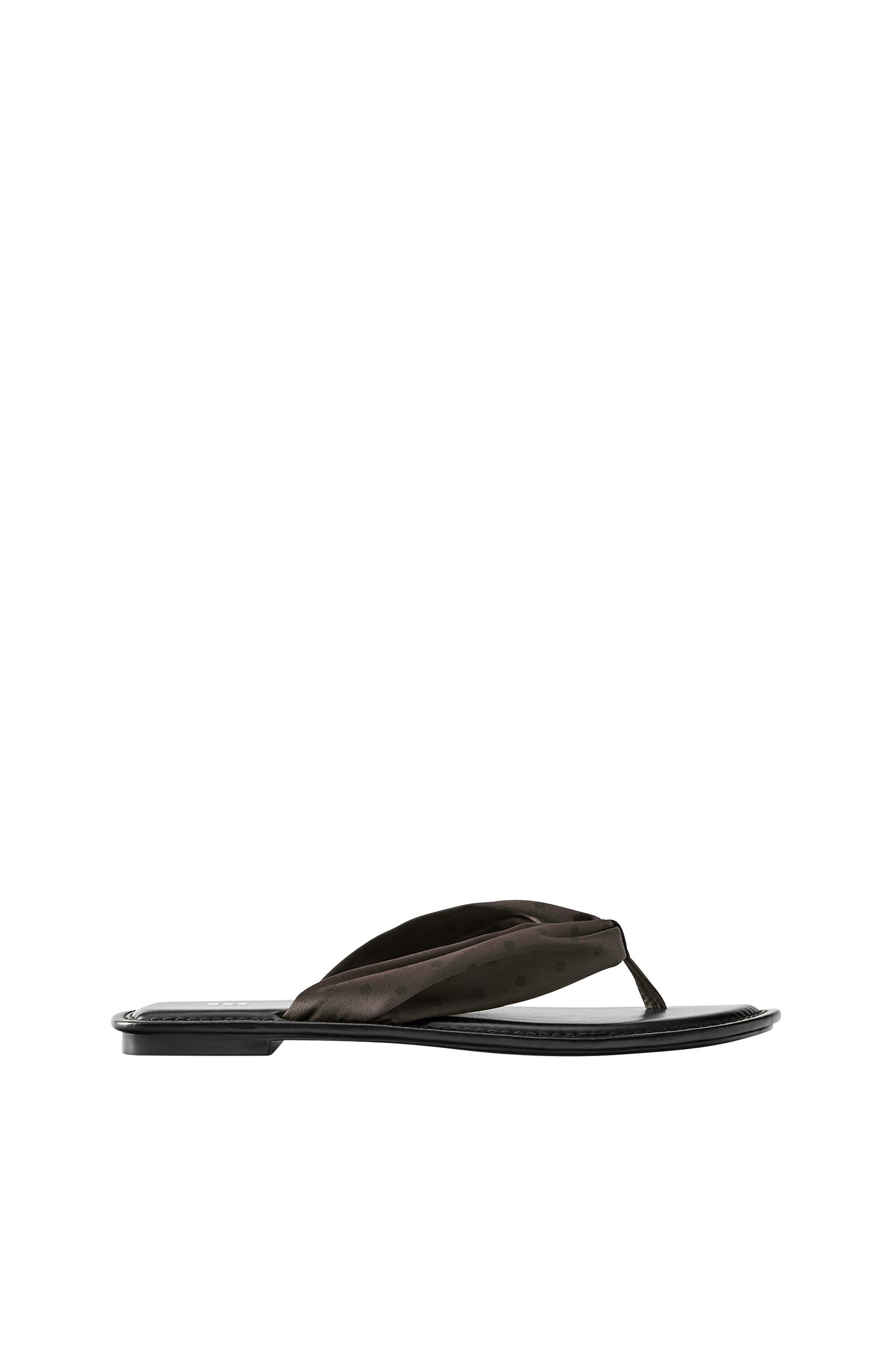 Sandalias planas lunares