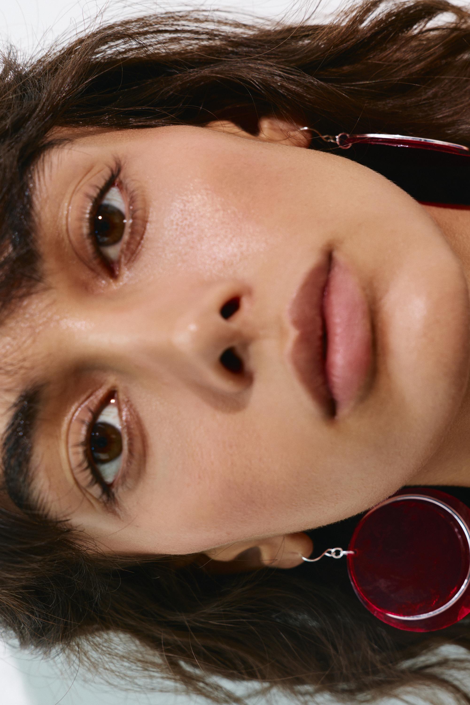 Mother-of-pearl-effect double earrings — Red
