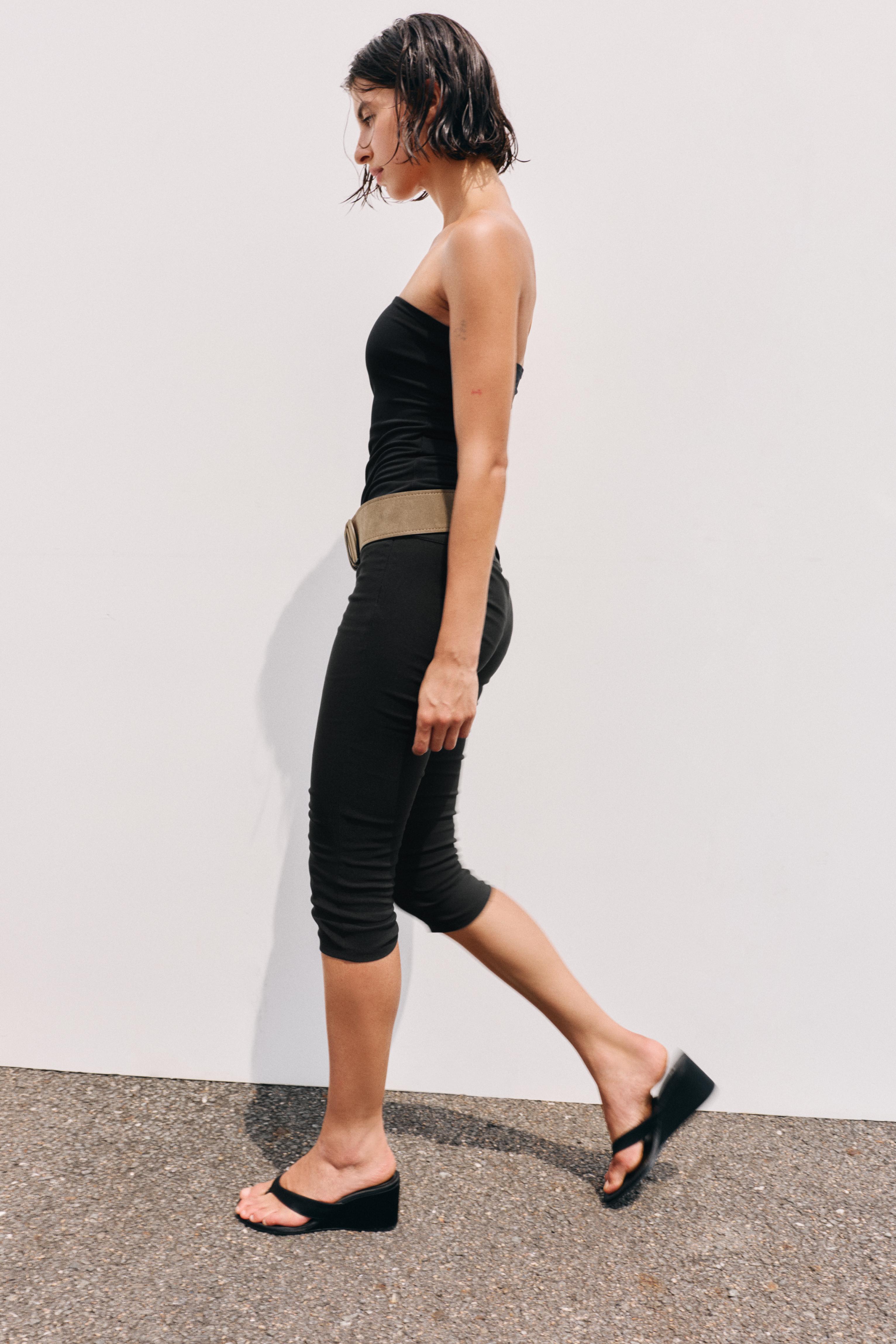 Wide-waist capris — Black