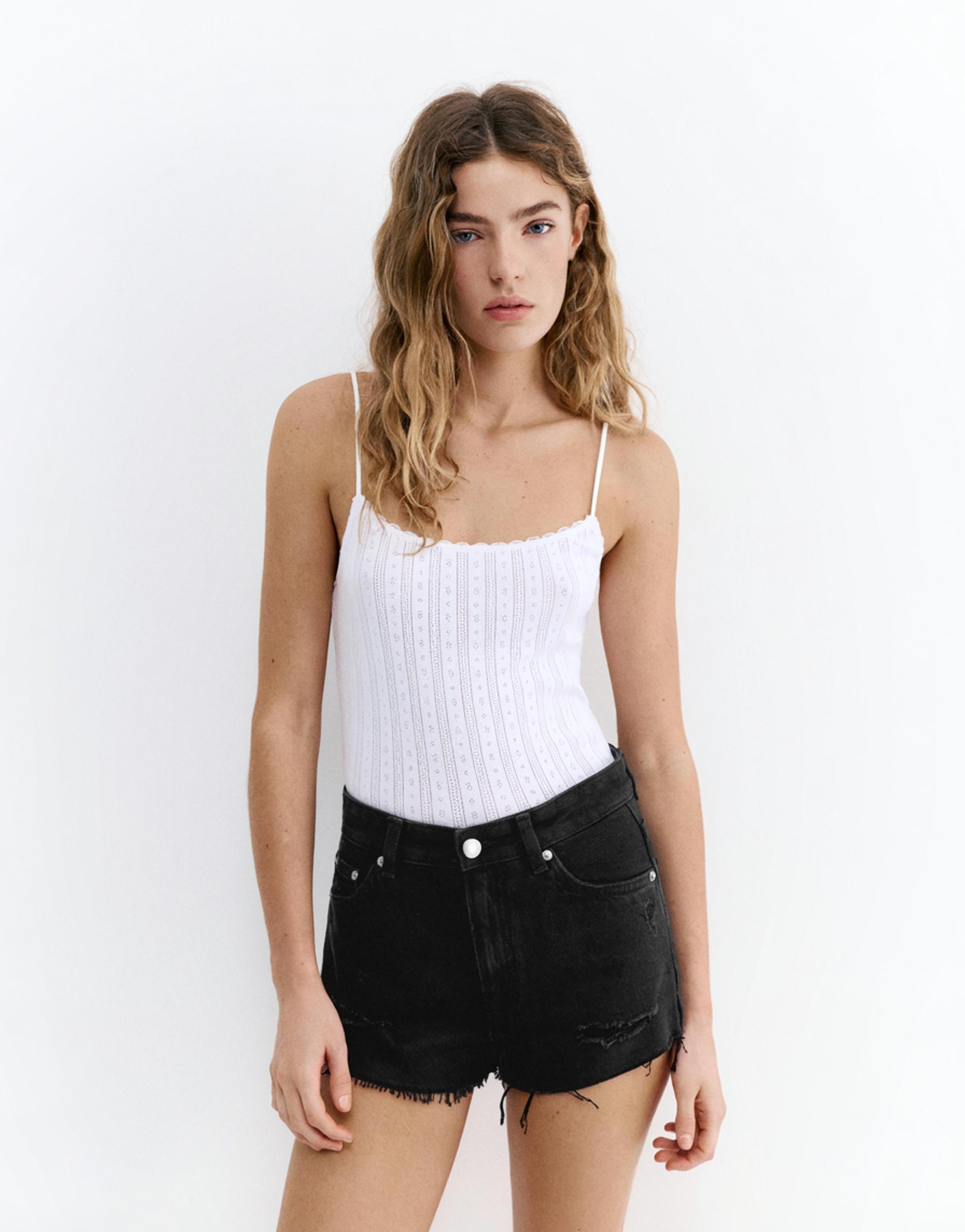 Mom fit ripped denim shorts — Black