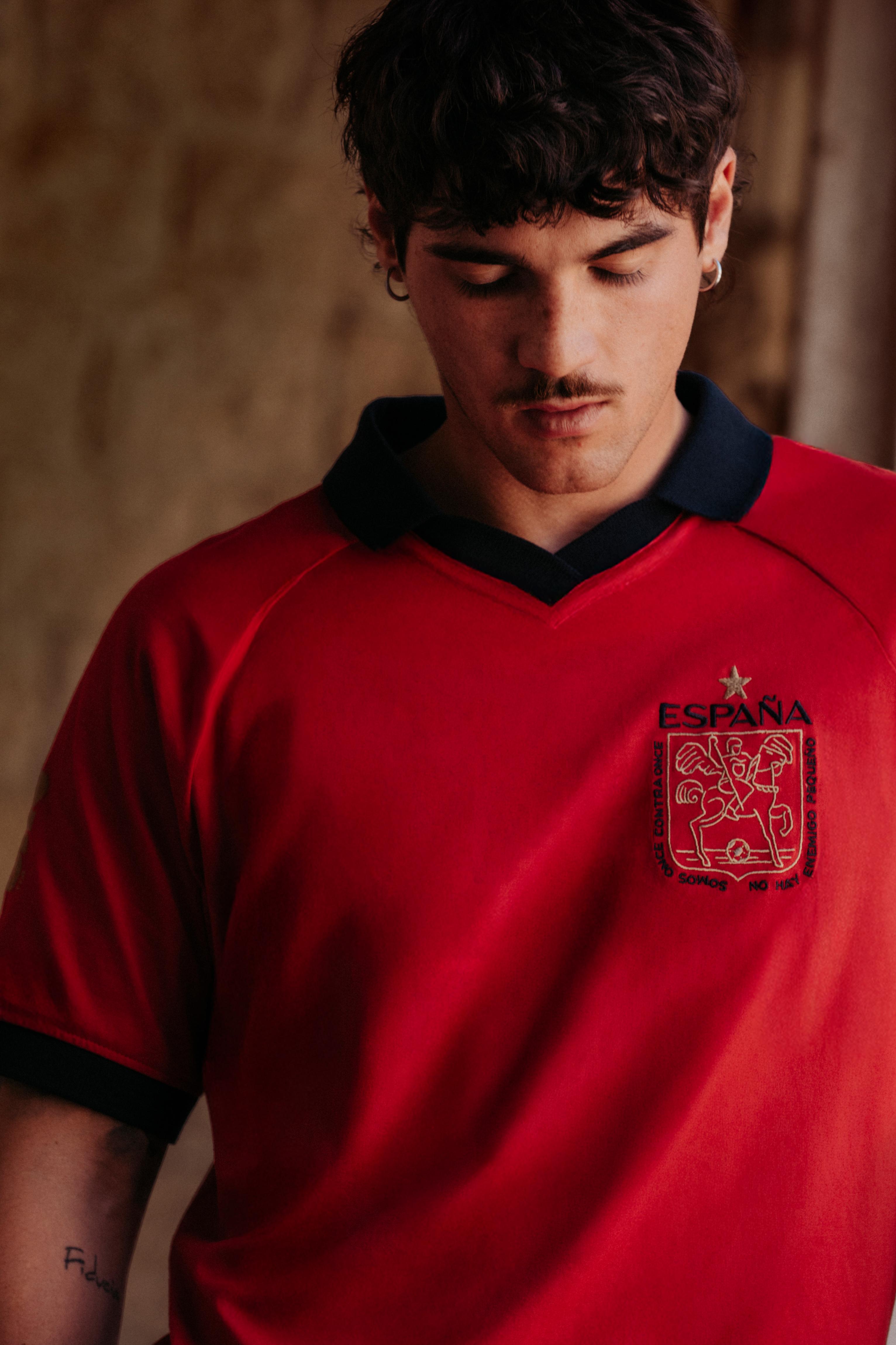 FIFA WORLD CUP 26™ Spain polo shirt — Red