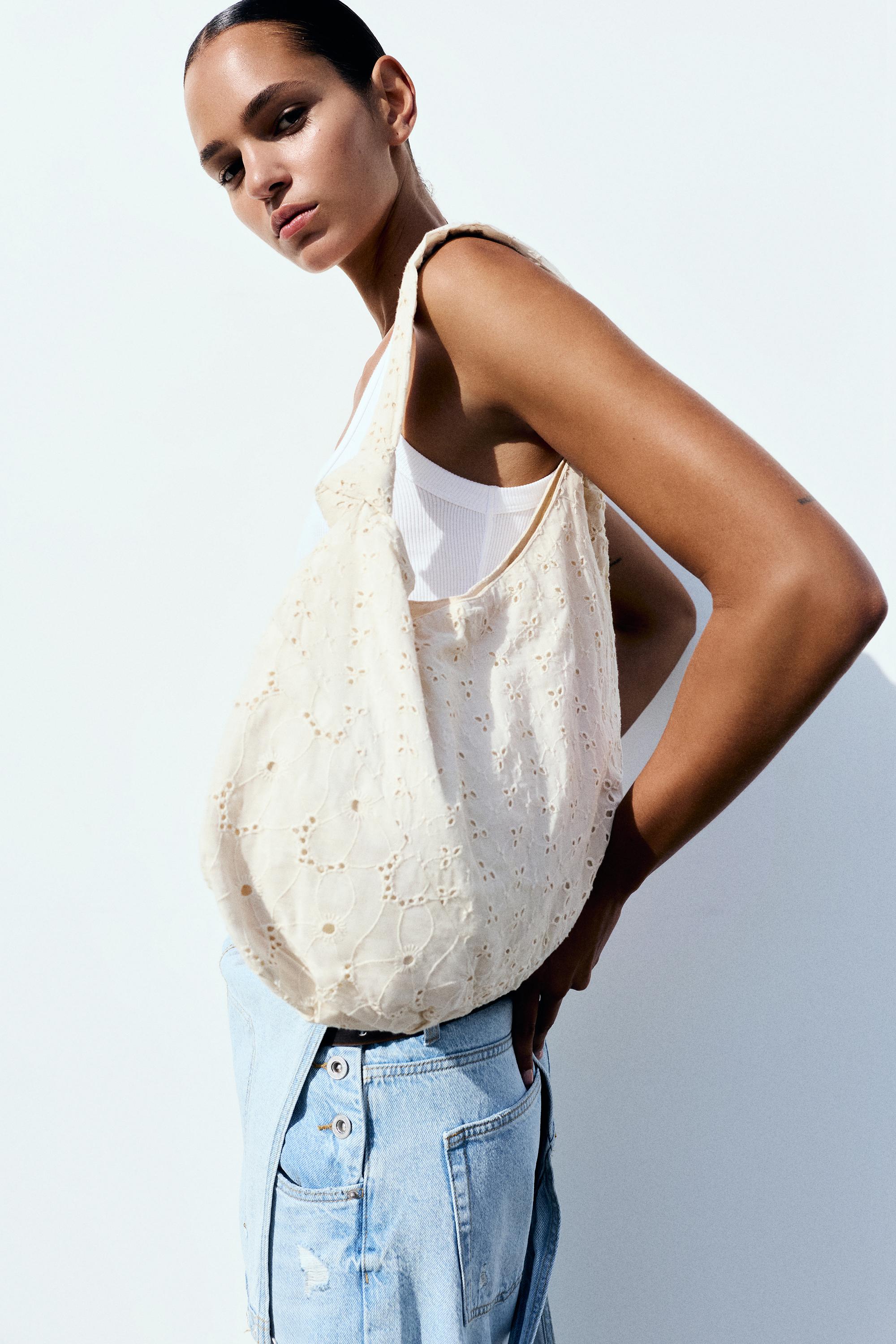 Embroidered tote bag — Ecru