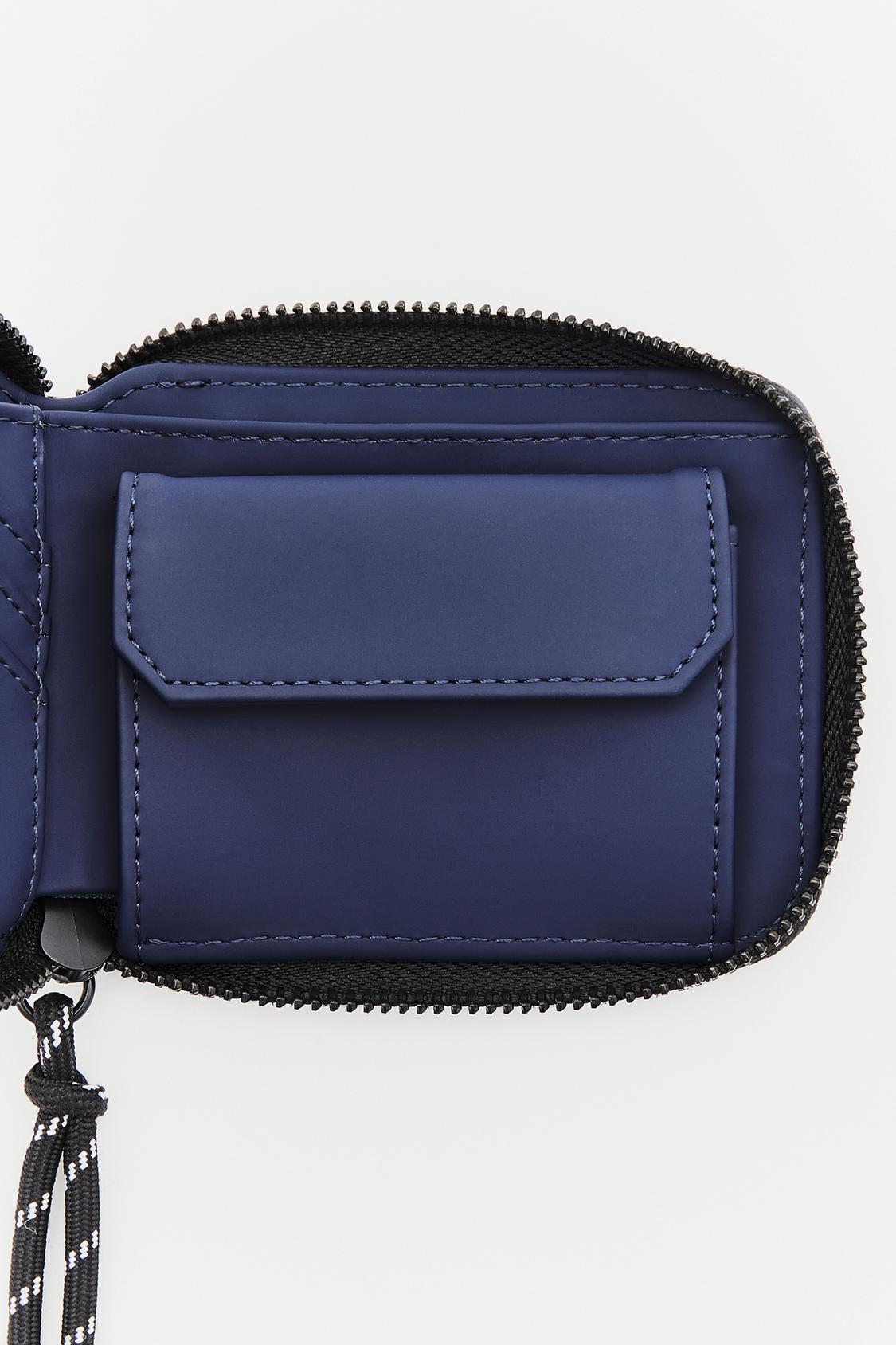 Rubberized wallet with zipper - pull&bear 