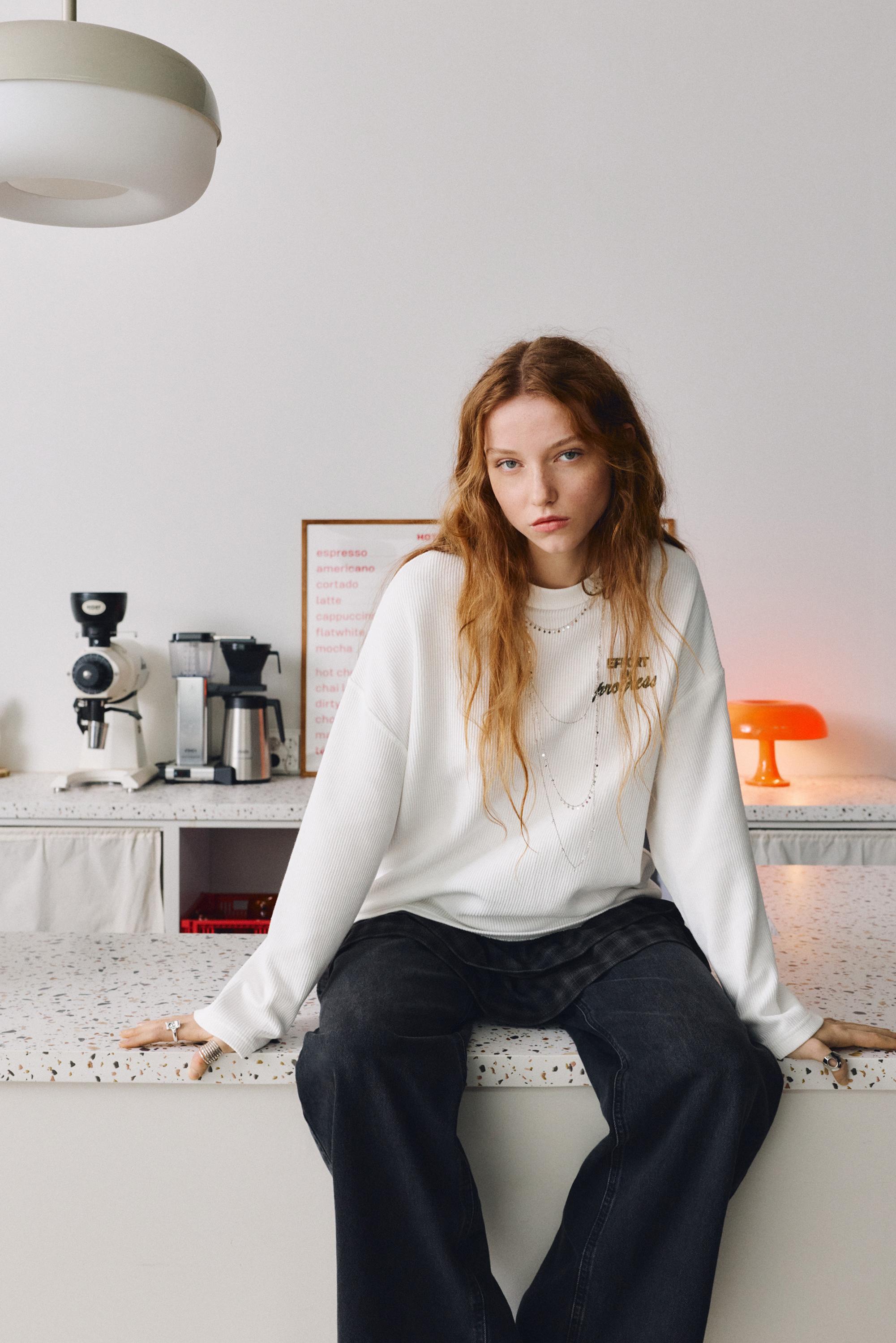 Uzun kollu yazılı tişört - Görsel 18