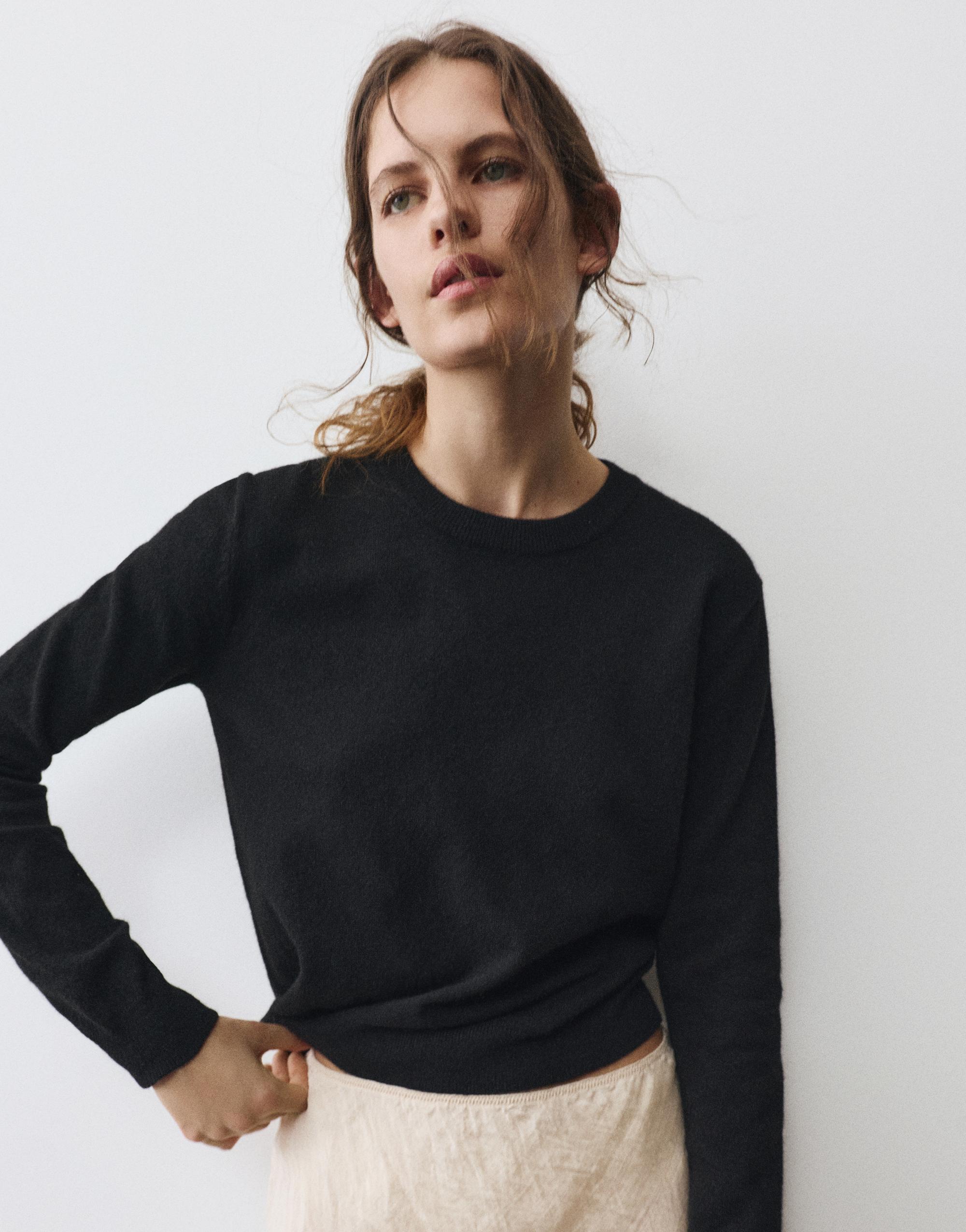Soft knit jumper — Black