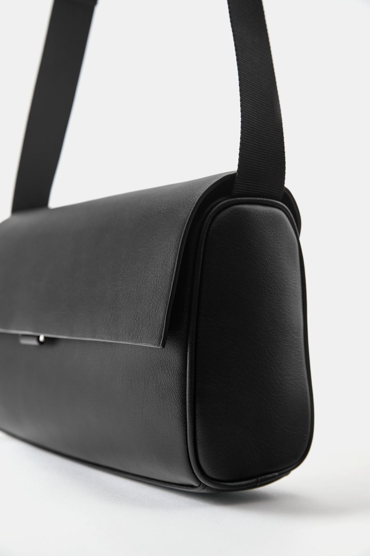Crossbody bag with flap — Black